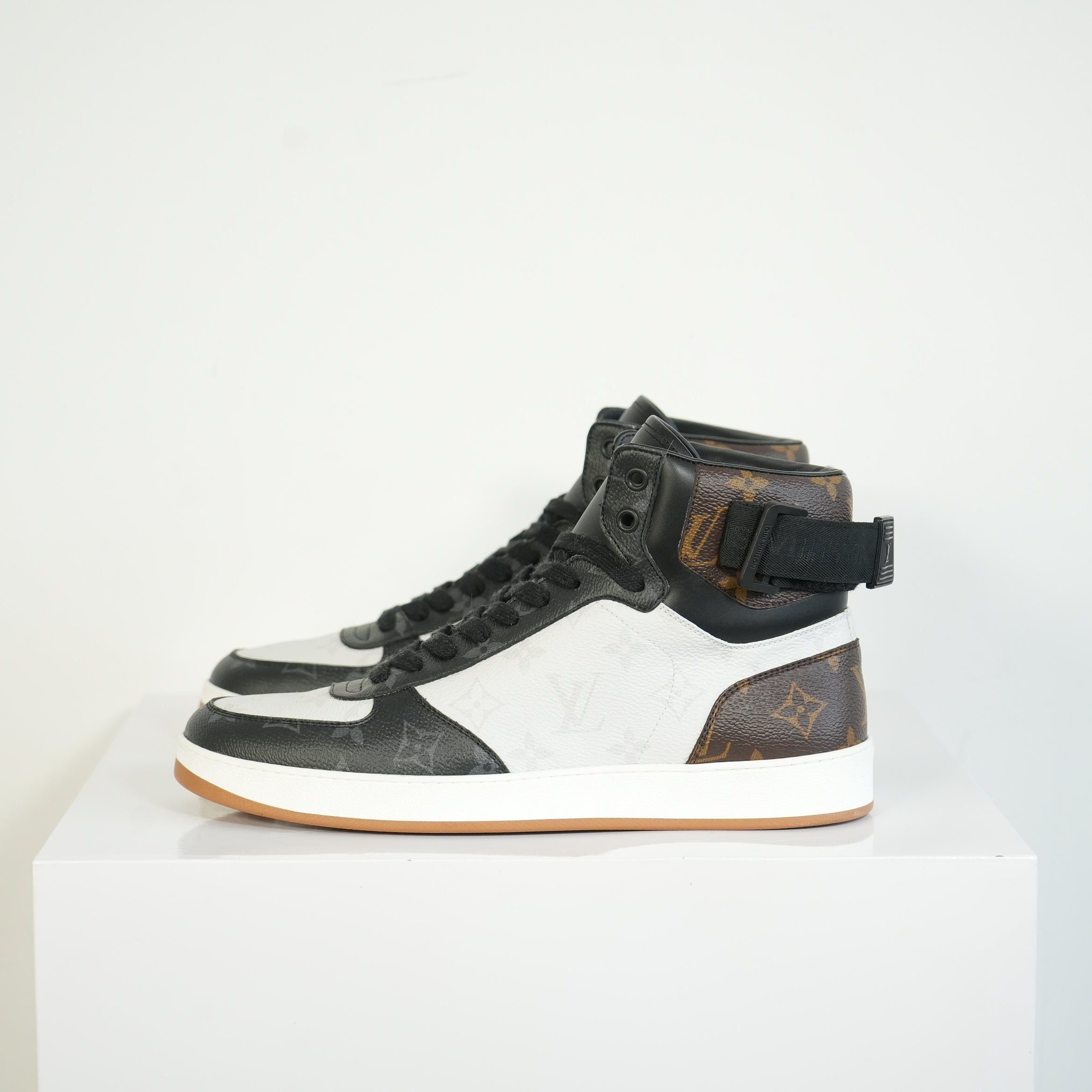 Louis Vuitton Hi Top Sneakers New with Tags Size 7