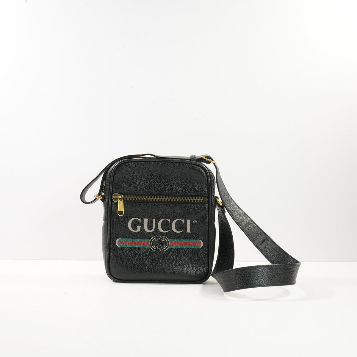 Gucci Black Grained Calffskin Leather Logo Print Messanger Bag