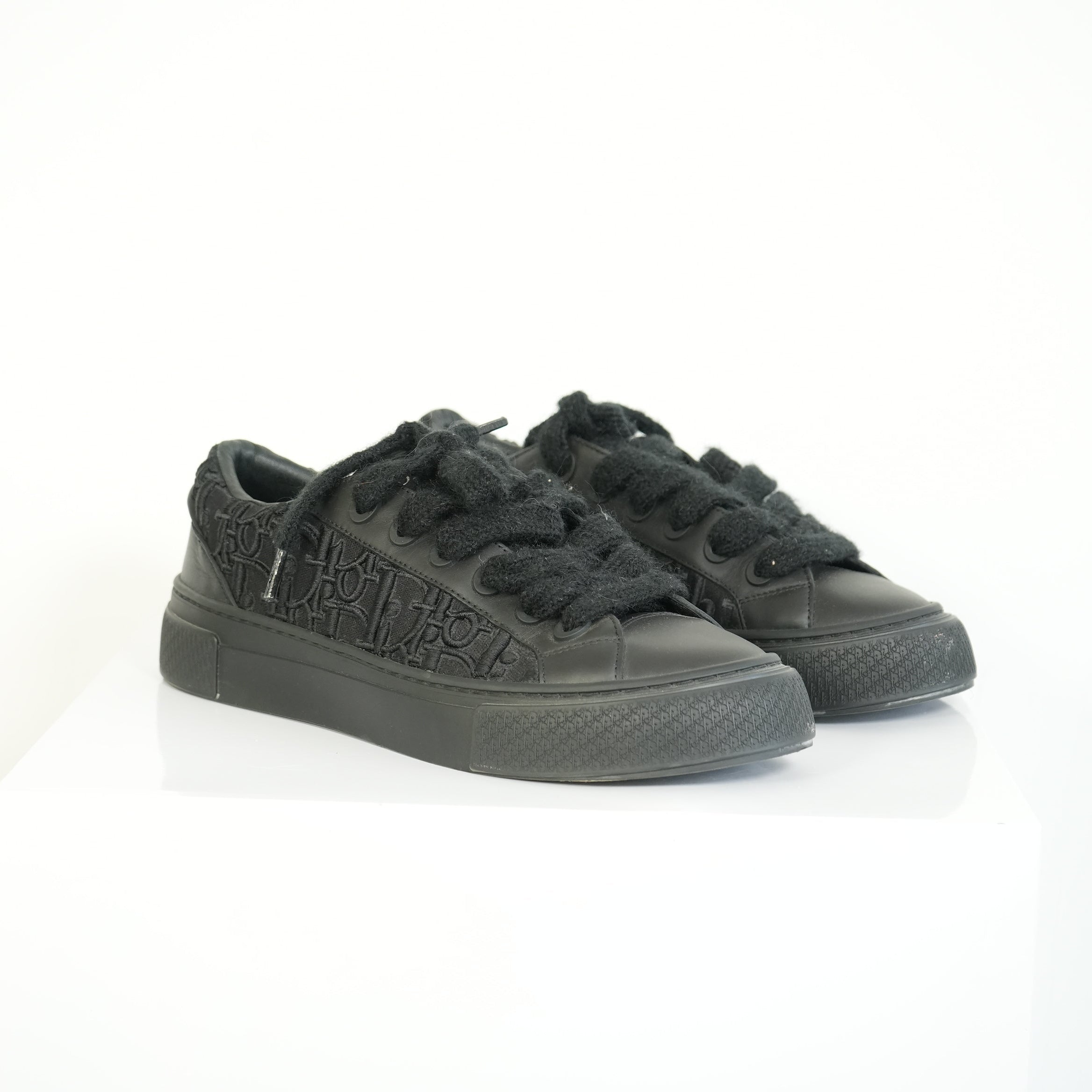 Christian Dior B33 Black Smooth Calfskin Oblique Embroidery Sneakers Size 44