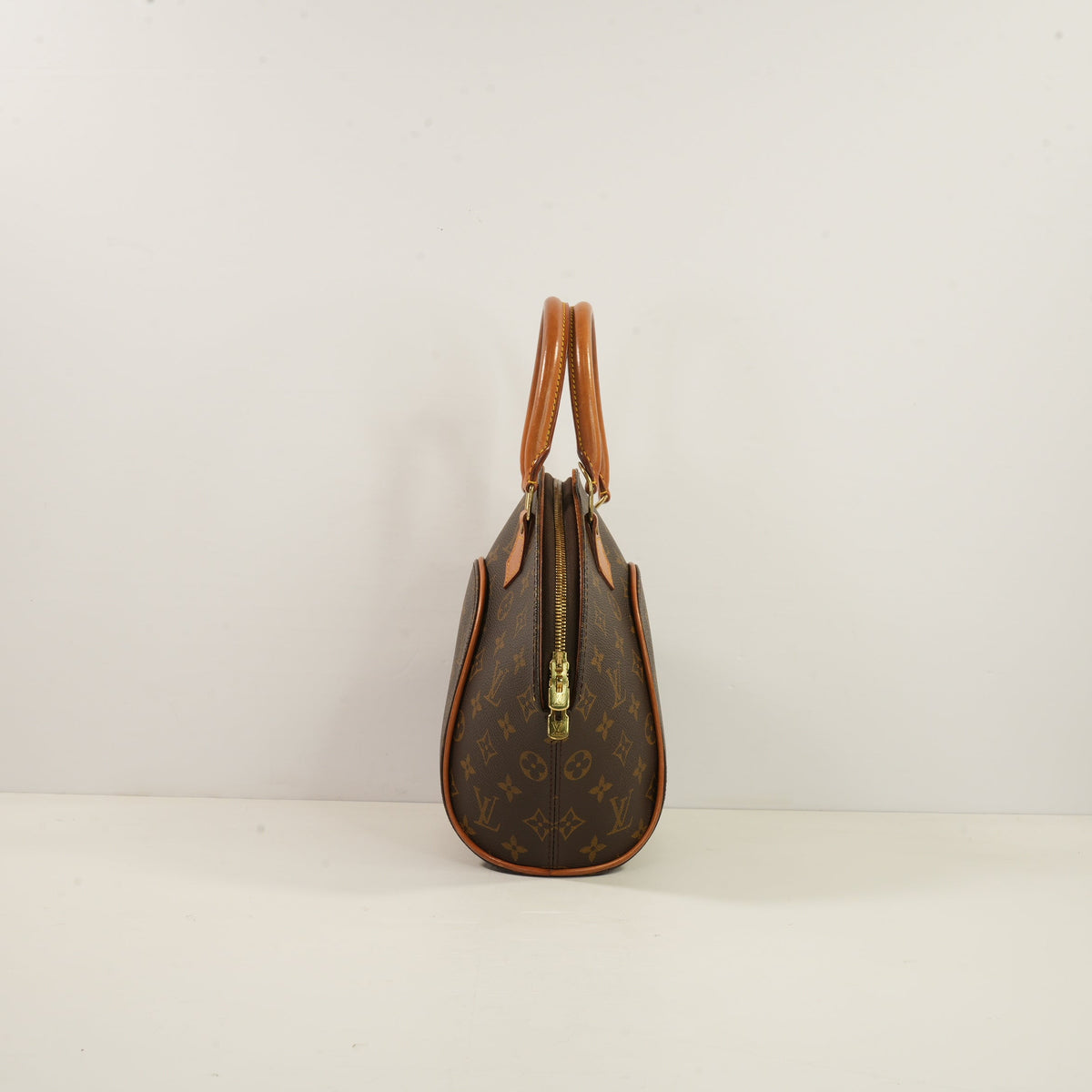Louis Vuitton Ellipse Monogram Canvas MM W/Dustbag