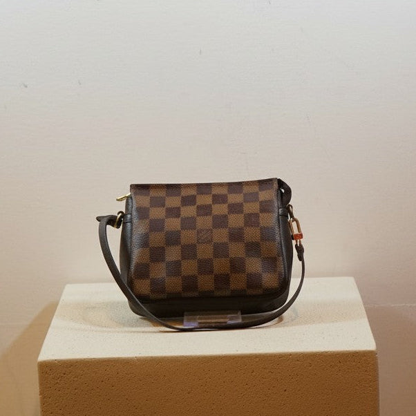 Louis Vuitton Damier Ebene Pochette Handbag