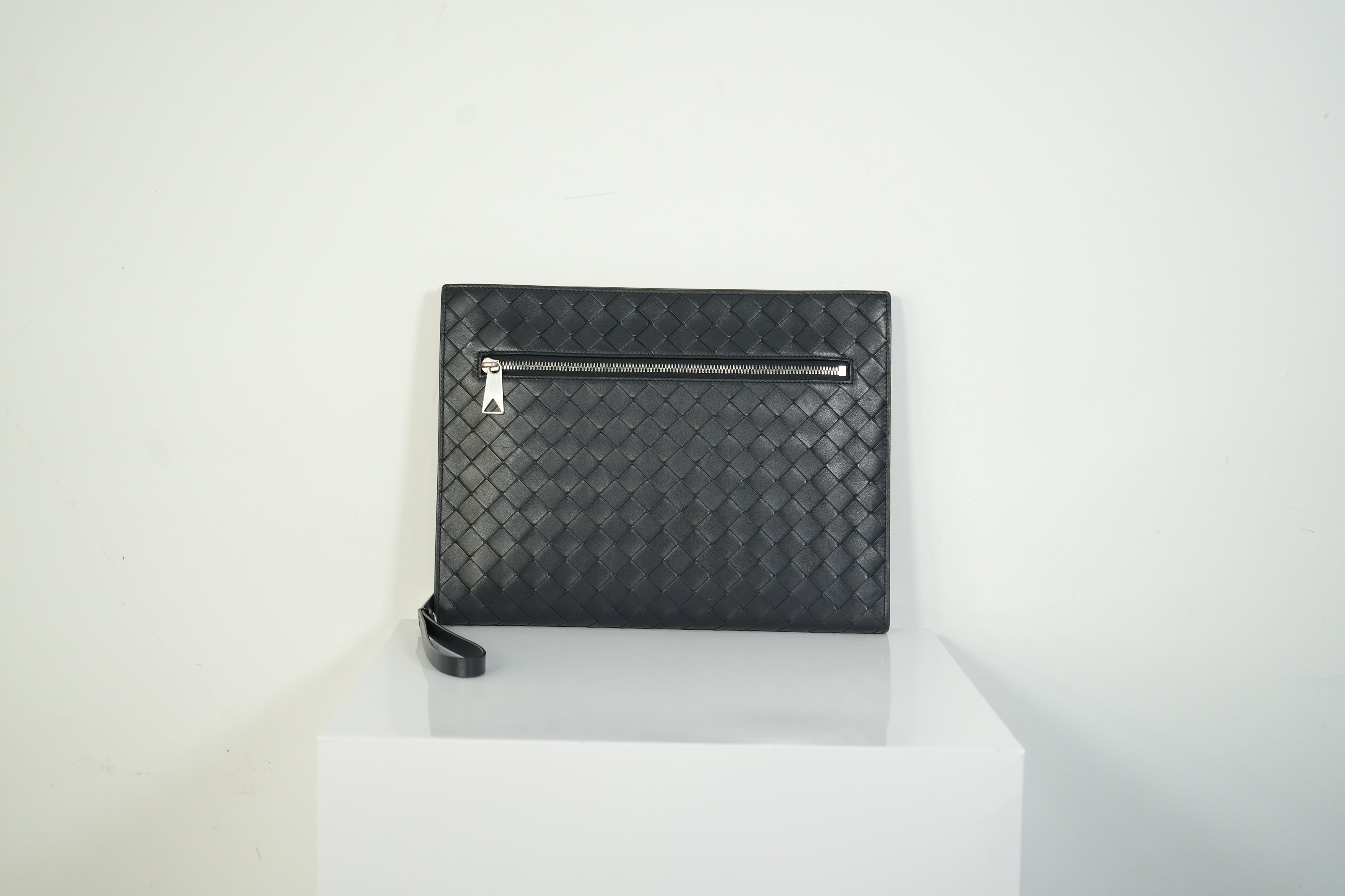 Bottega Veneta Intrecciato Woven Leather Document Case Clutch Pouch Black