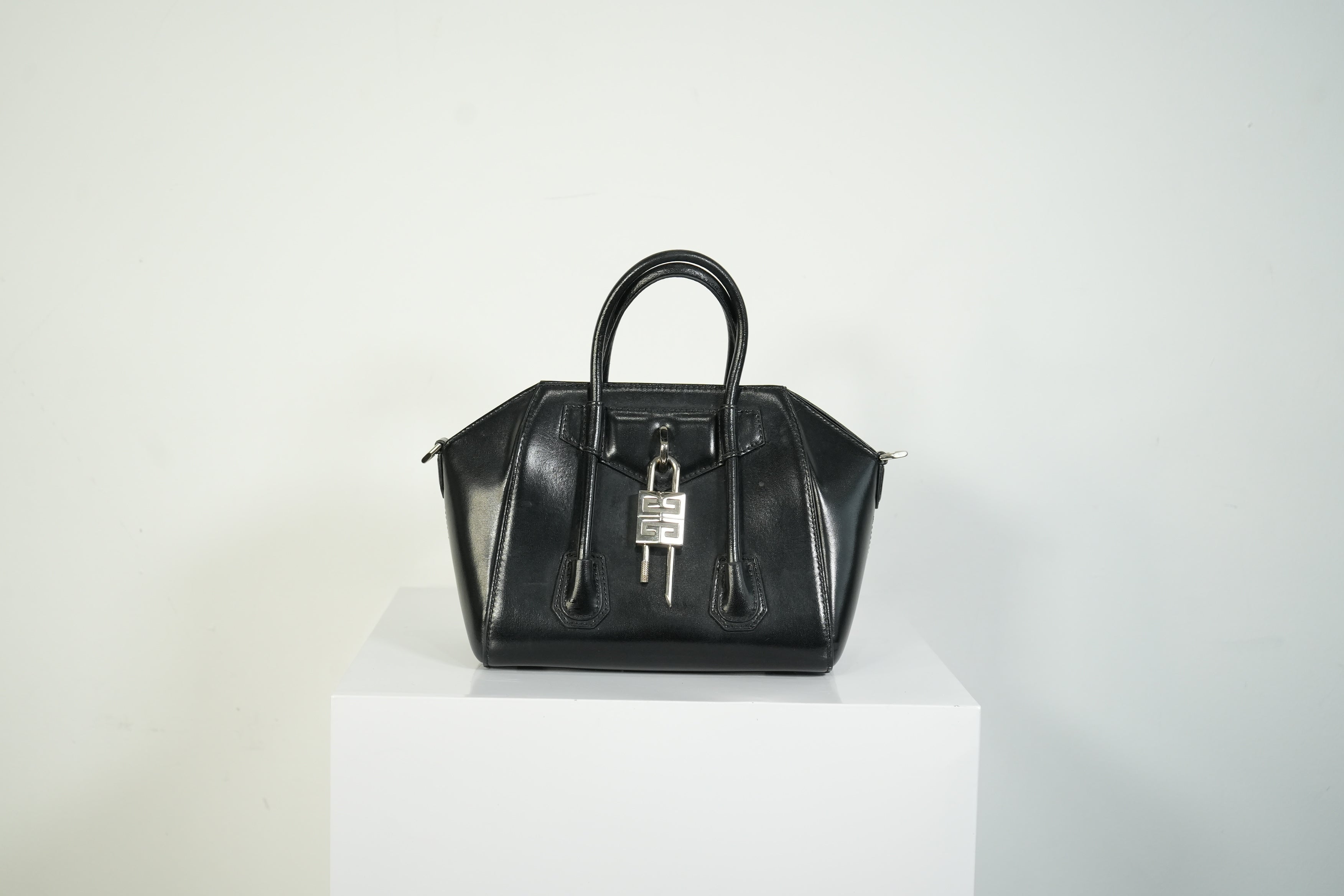 Givenchy Antigona Lock Bag Smooth Leather Black Top Handle Handbag