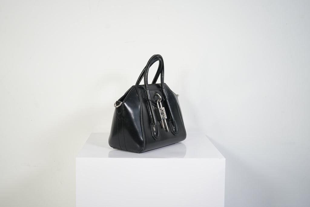 Givenchy Antigona Lock Bag Smooth Leather Black Top Handle Handbag
