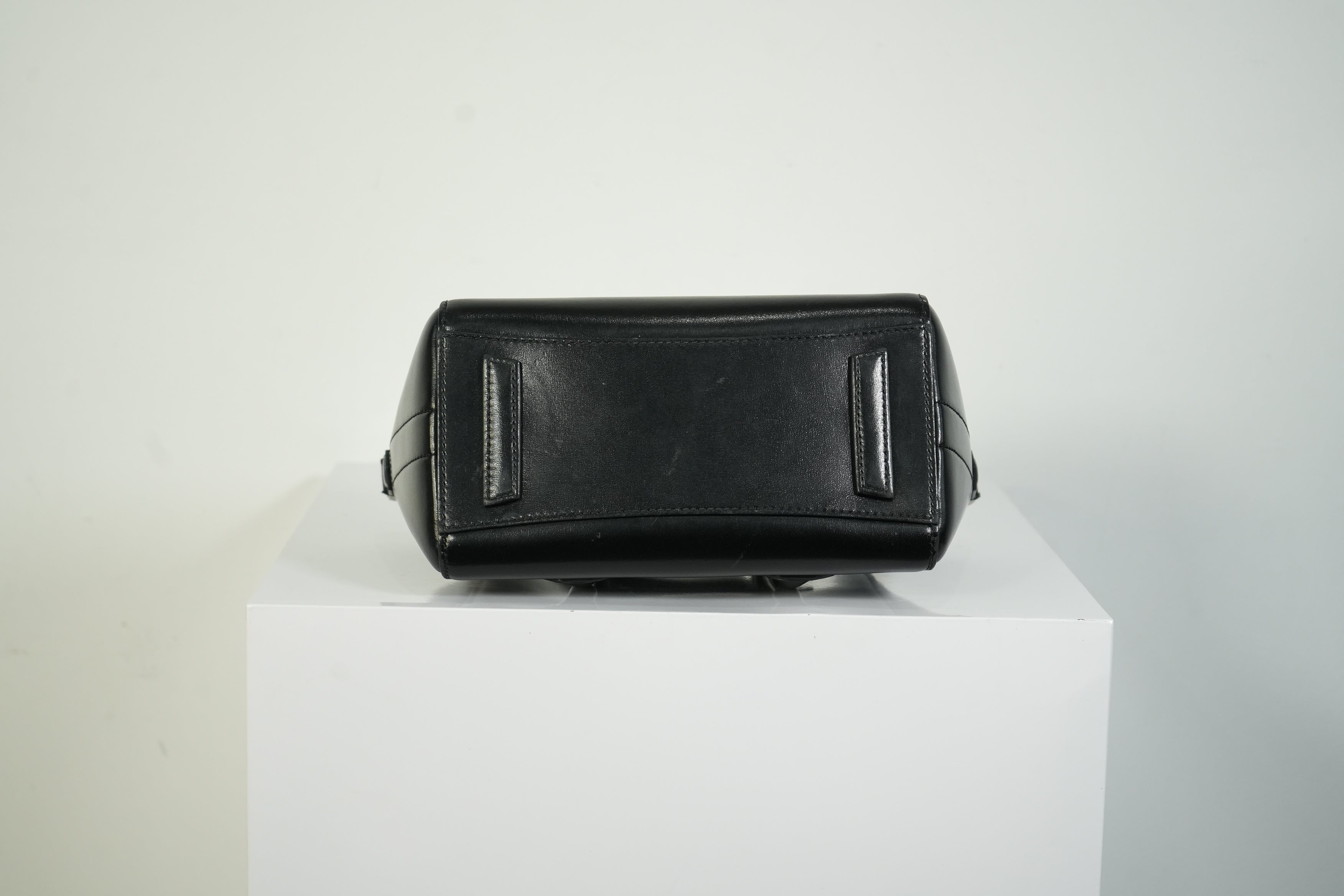 Givenchy Antigona Lock Bag Smooth Leather Black Top Handle Handbag