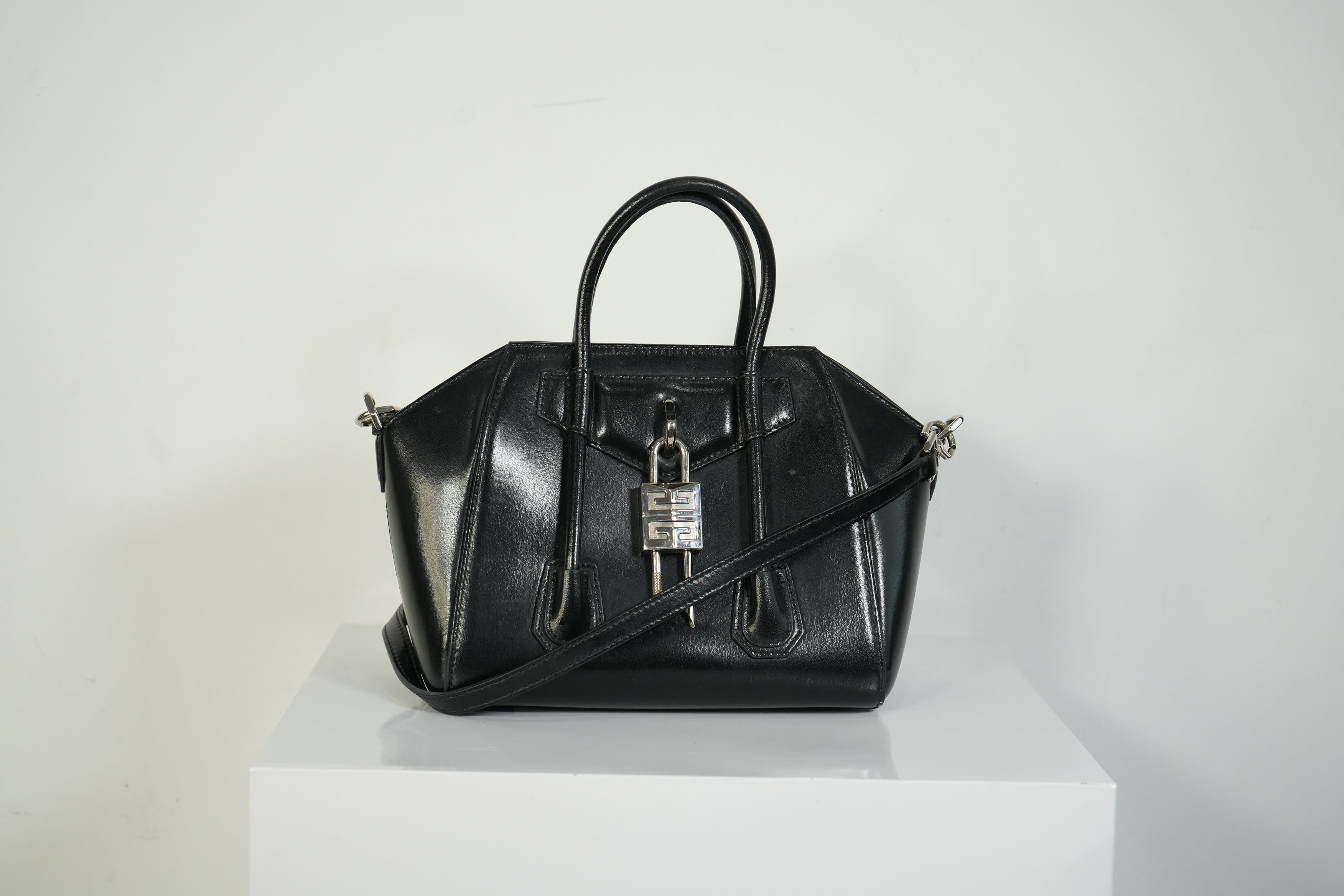 Givenchy Antigona Lock Bag Smooth Leather Black Top Handle Handbag