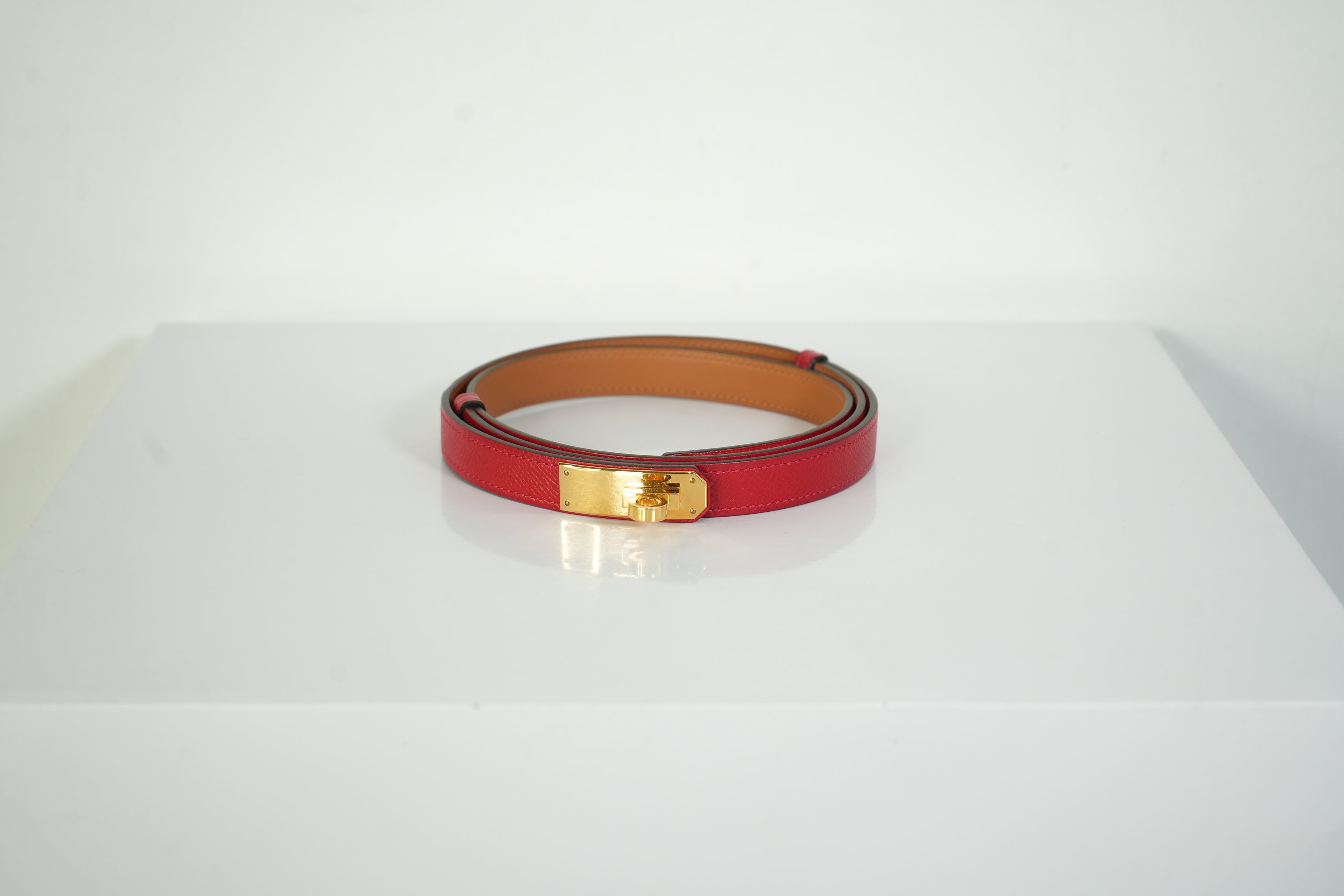 Hermes Kelly 18 Belt Red Textured Leather Gold Hardware FULL SET