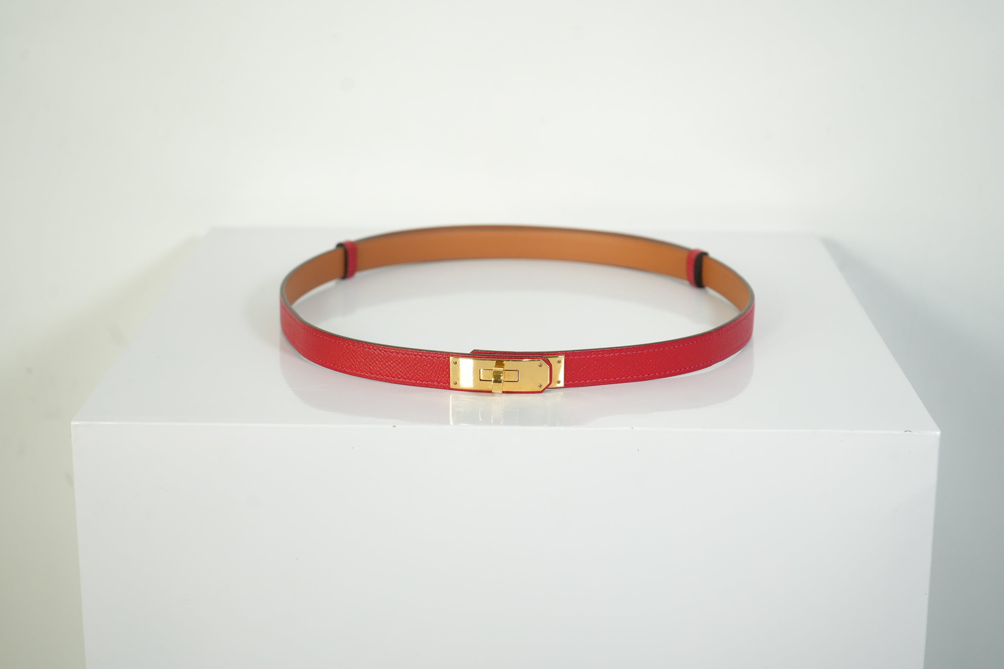Hermes Kelly 18 Belt Red Textured Leather Gold Hardware FULL SET