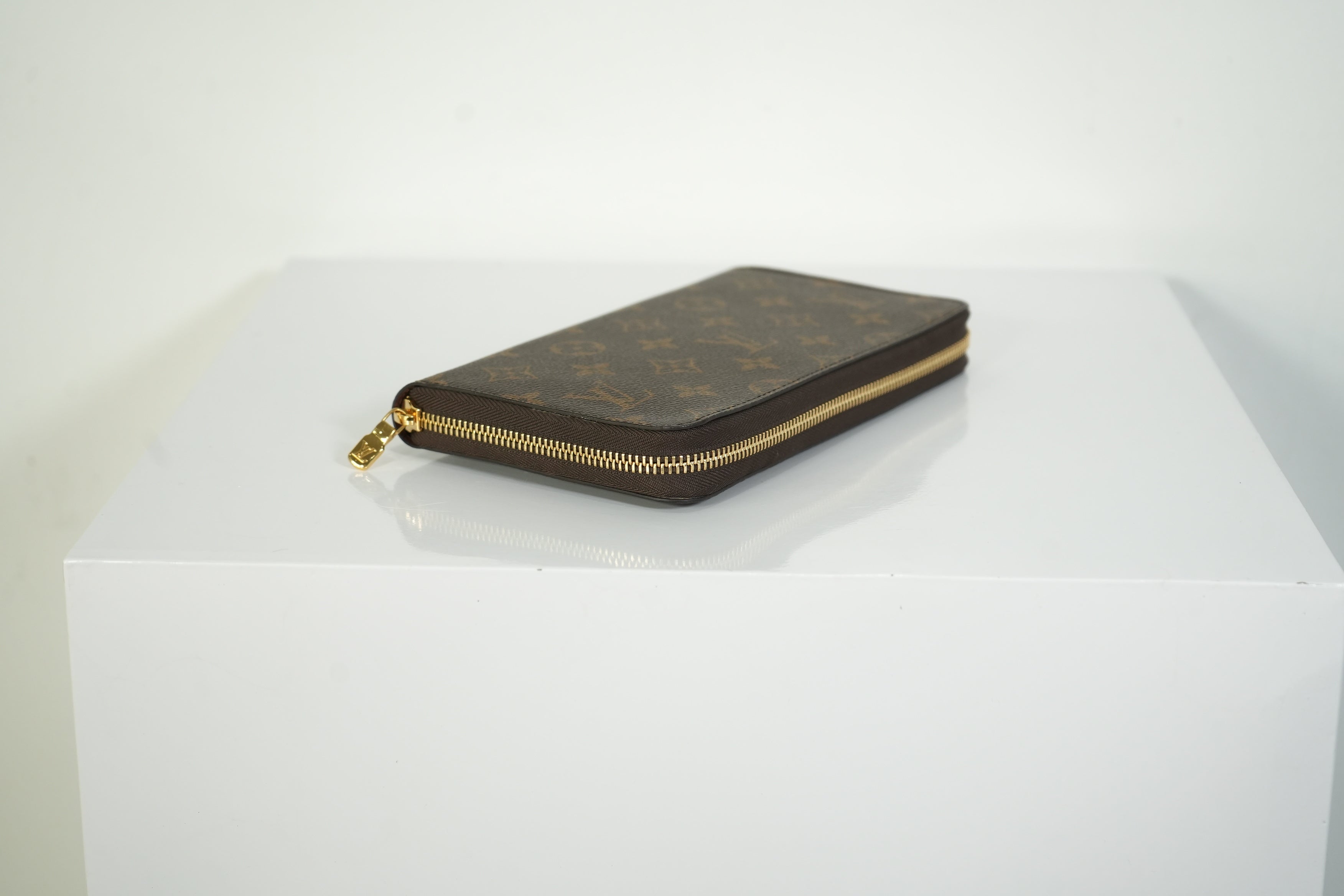 Louis Vuitton Zippy Organizer Monogram Canvas Long Wallet Clutch