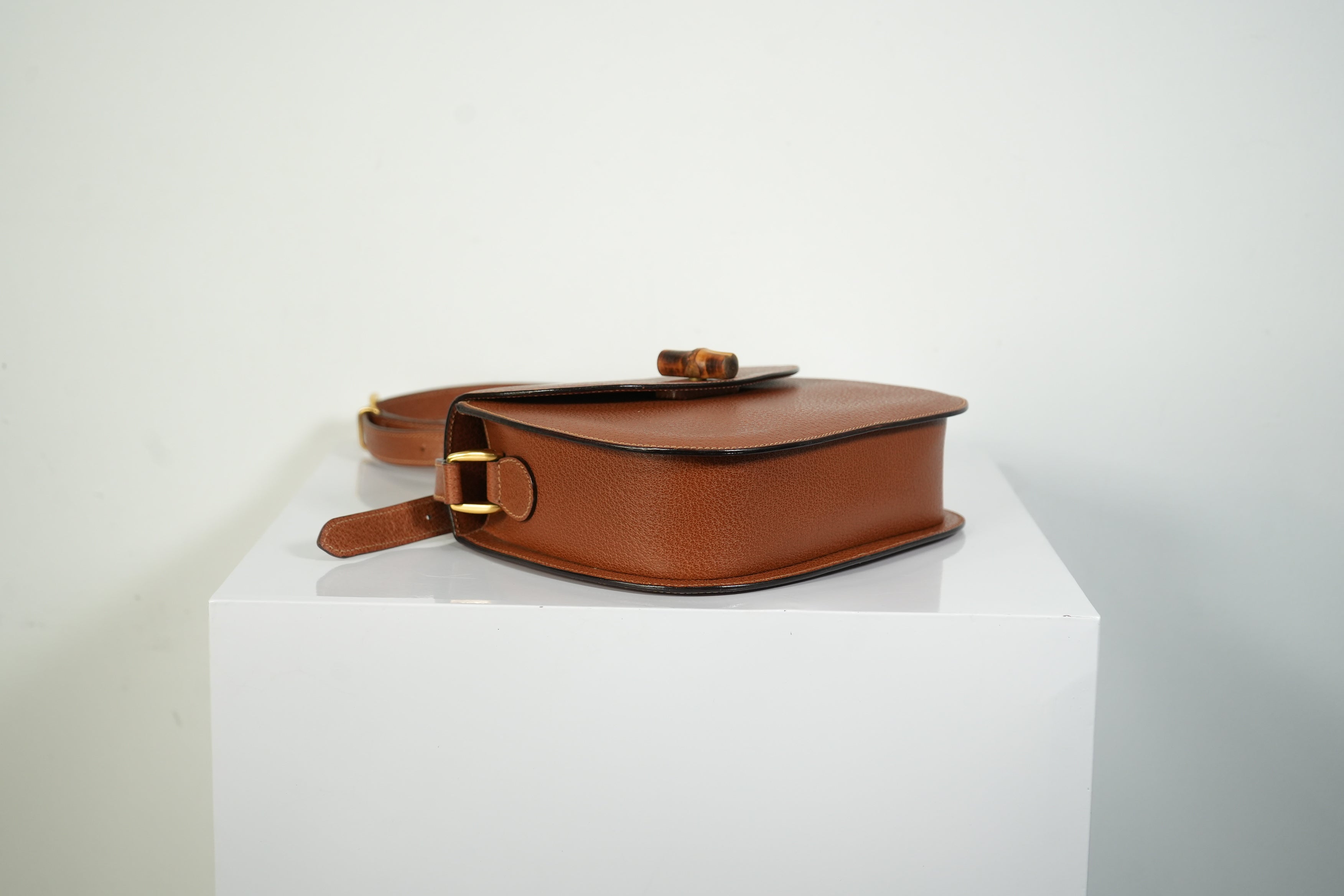 Gucci Bamboo Turnlock Crossbody Bag Brown Pebbled Leather Shoulder Bag