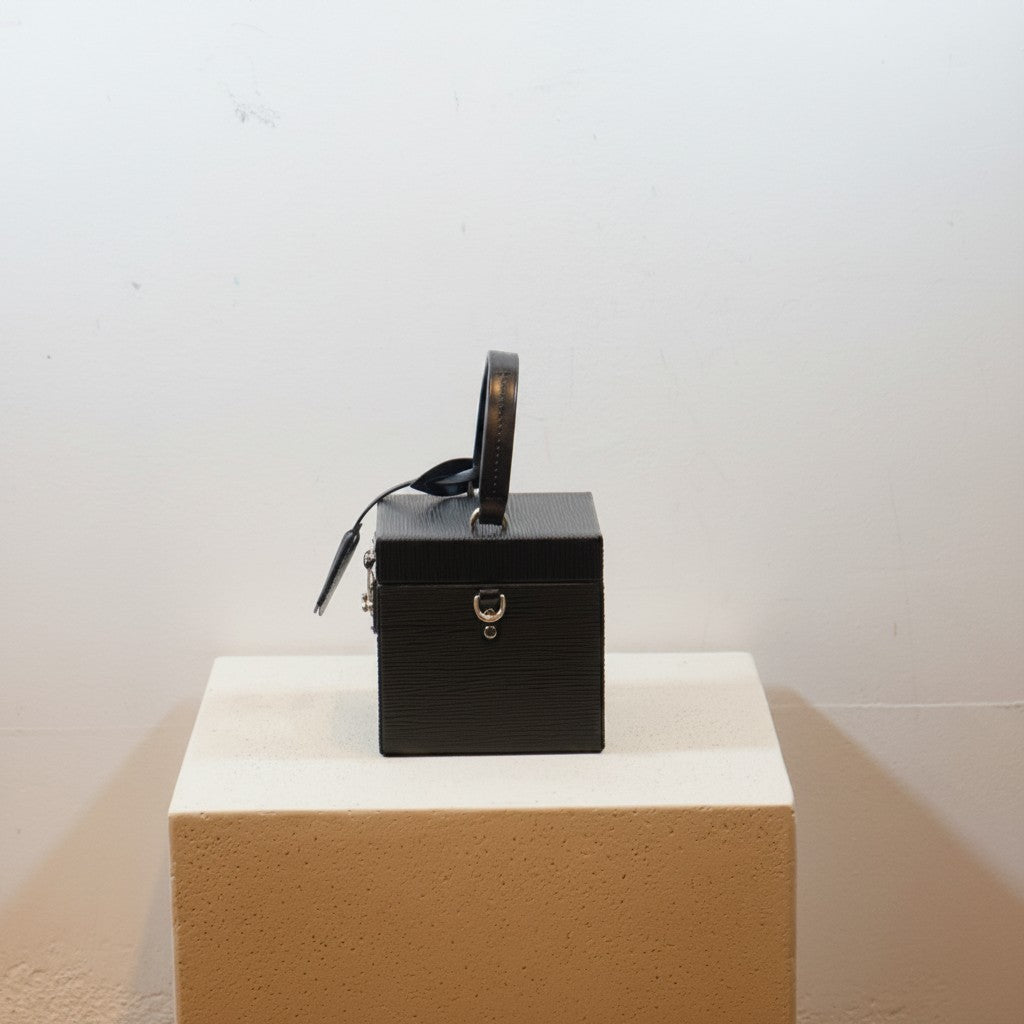 Louis Vuitton Beecker Box Black Epi Leather