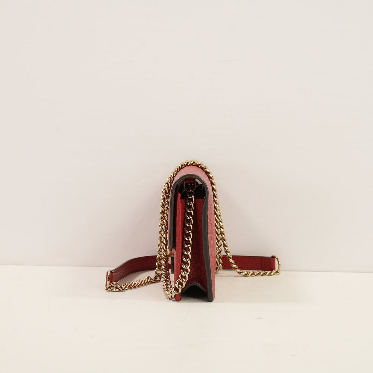 Gucci Red Interlocking G Wallet On Chain W/Box