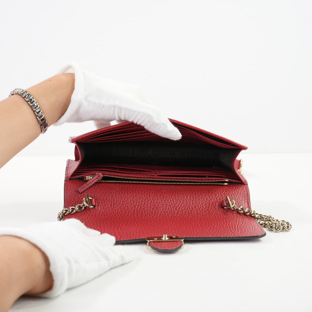 Gucci Red Interlocking G Wallet On Chain W/Box
