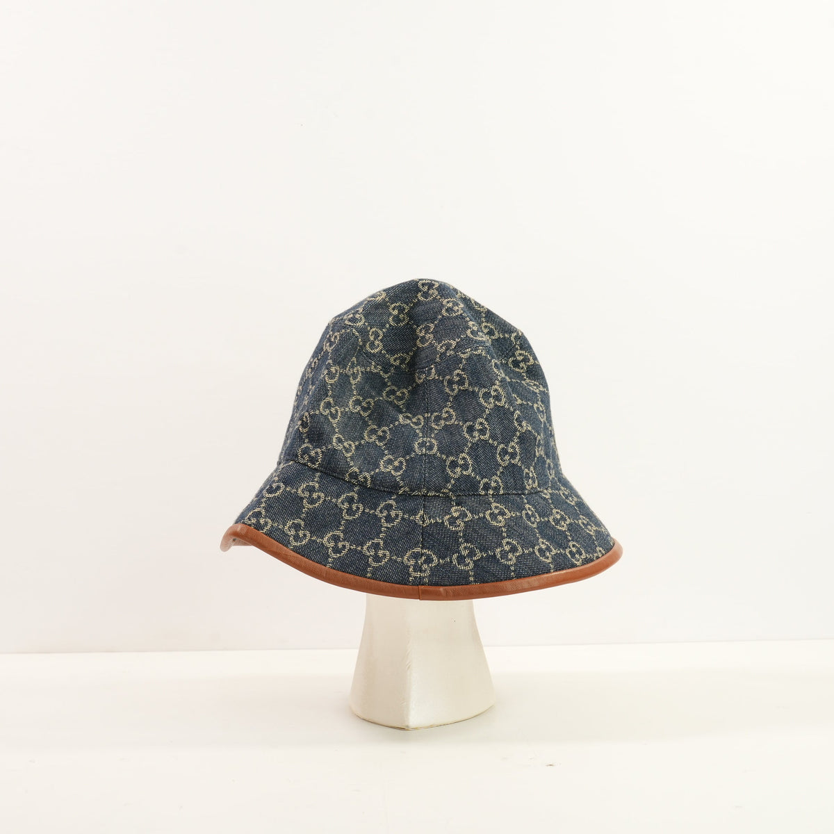 Gucci GG Denim Bucket Hat ( L, 59cm)