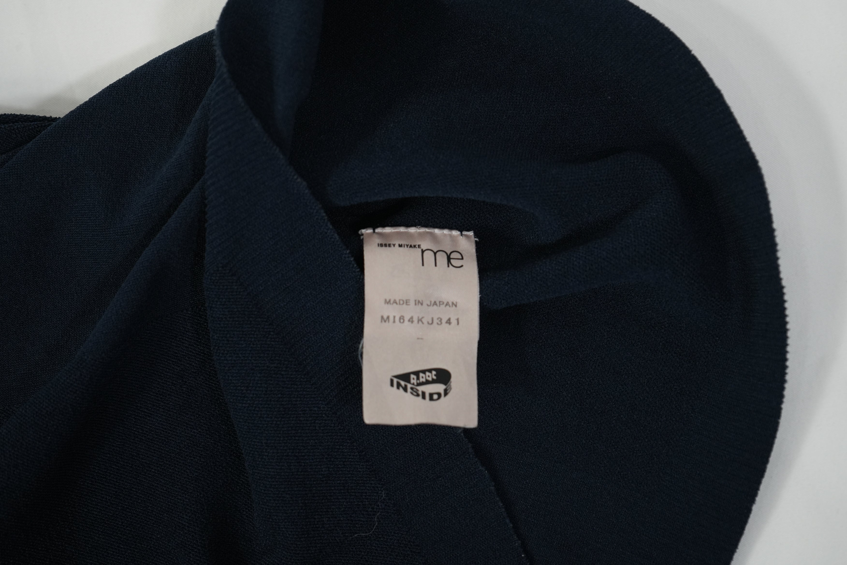 ISSEY MIYAKE Turtleneck Sweater Navy Blue Ribbed Knit Top