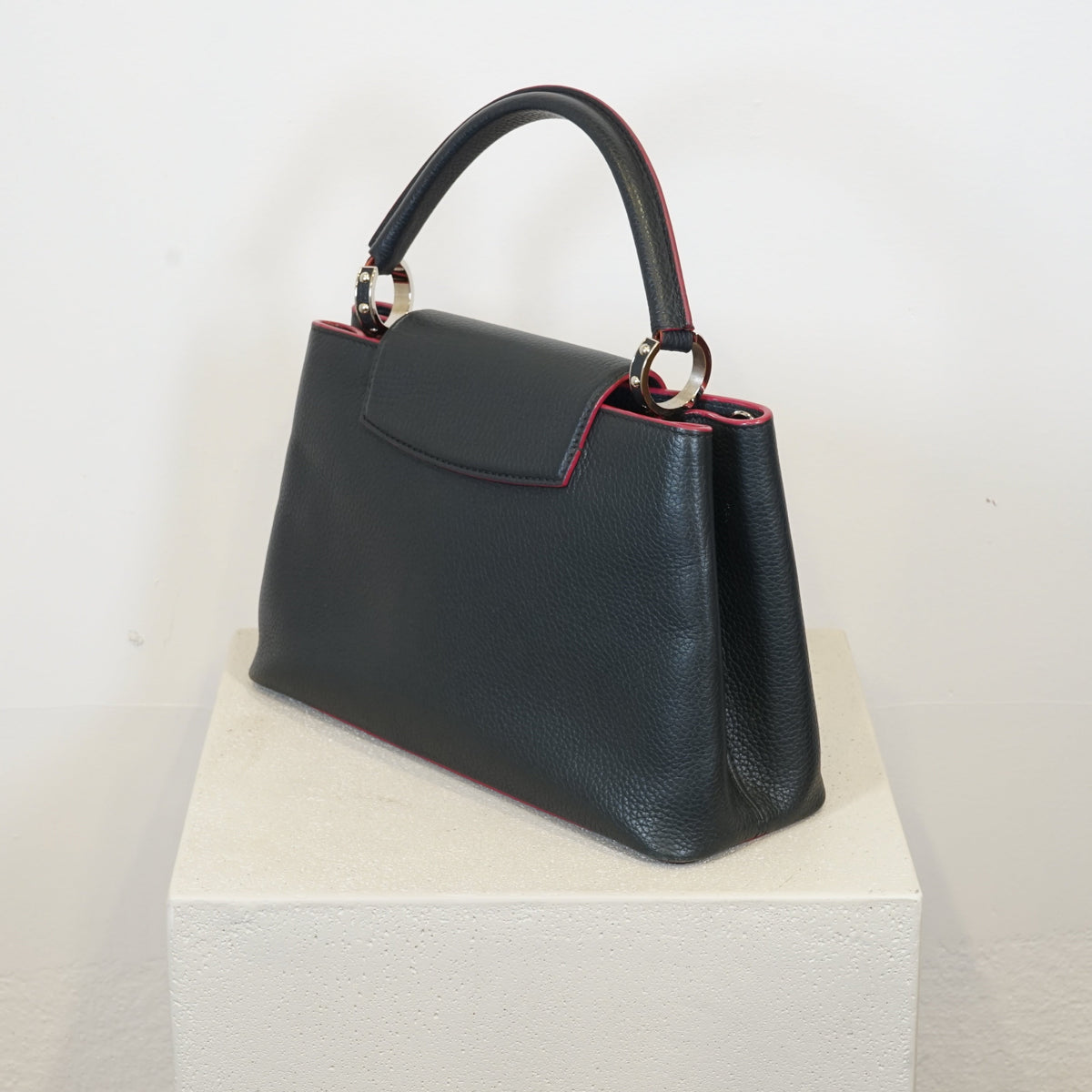 Louis Vuitton Capucines BB in Black and Pink