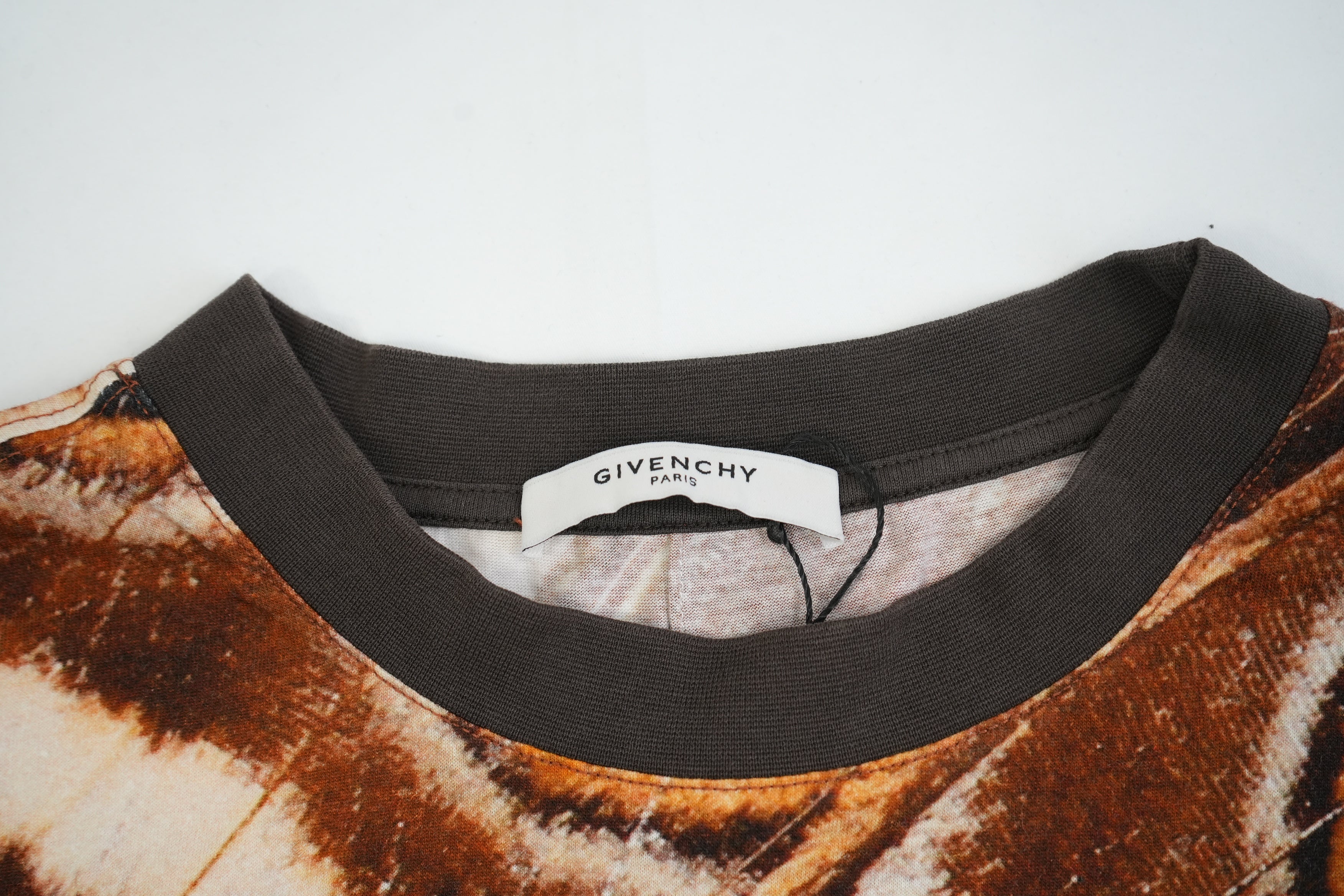 Givenchy Paris Men Butterfly Wing Graphic T-Shirt Brown Beige Size Small