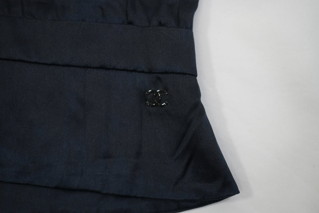 Chanel Women Black Silk Sleeveless Top CC Logo Button Back Blouse Size 44