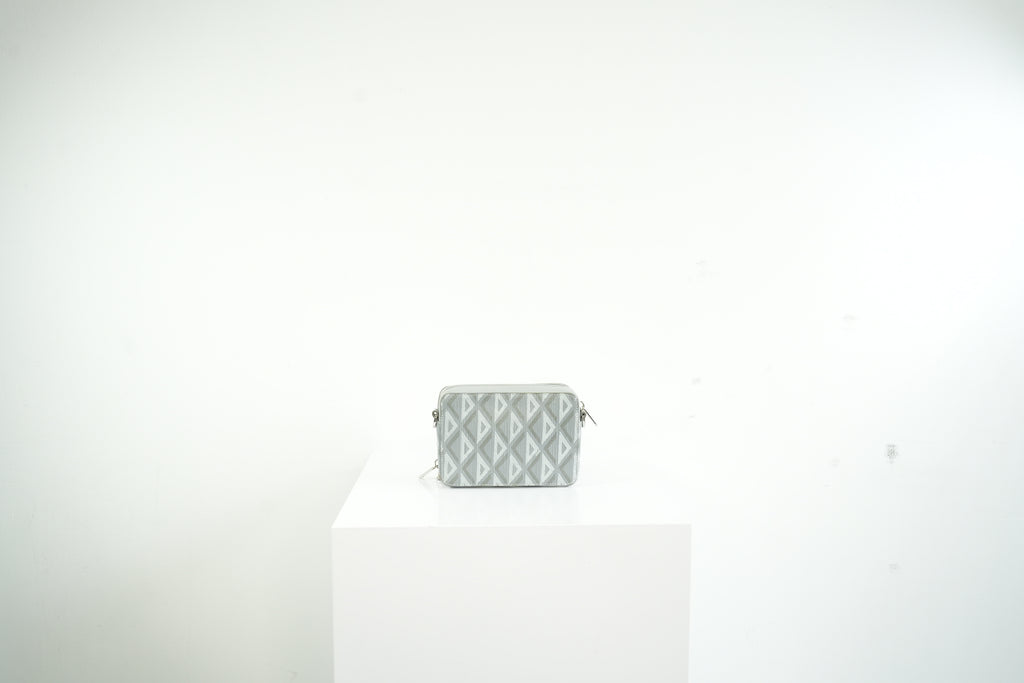 Christian Dior CD Diamond Messenger Pouch w/ dust bag