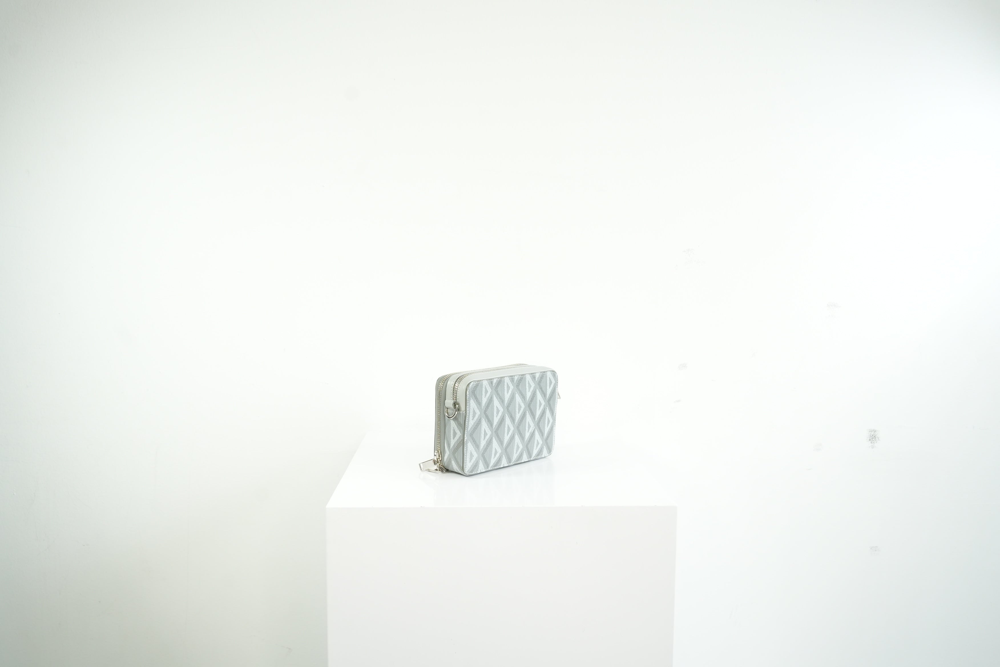 Christian Dior CD Diamond Messenger Pouch w/ dust bag