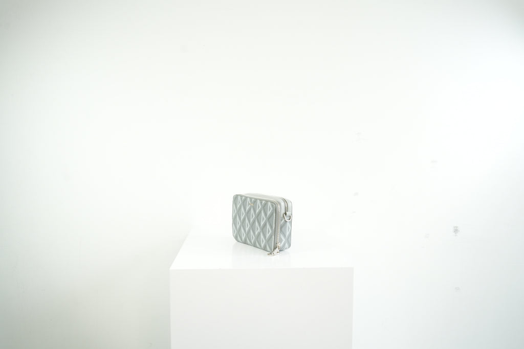 Christian Dior CD Diamond Messenger Pouch w/ dust bag