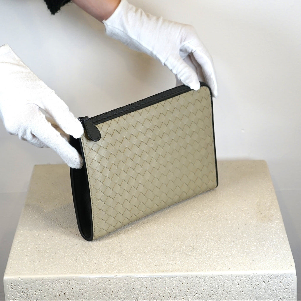 Bottega Veneta Intrecciato Zip Around Leather Wallet Clutch