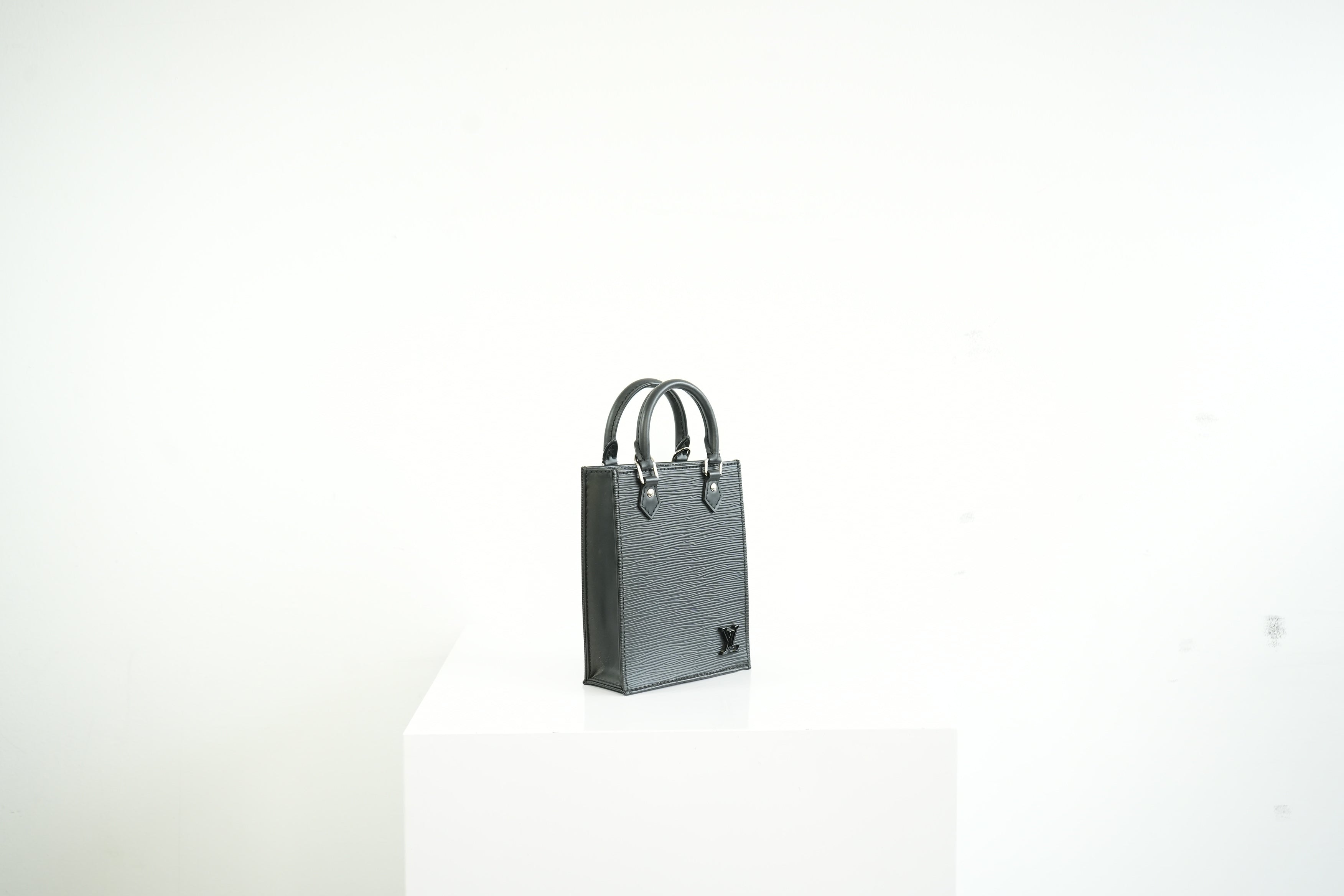 Louis Vuitton Black Sac Epi Leather Bag