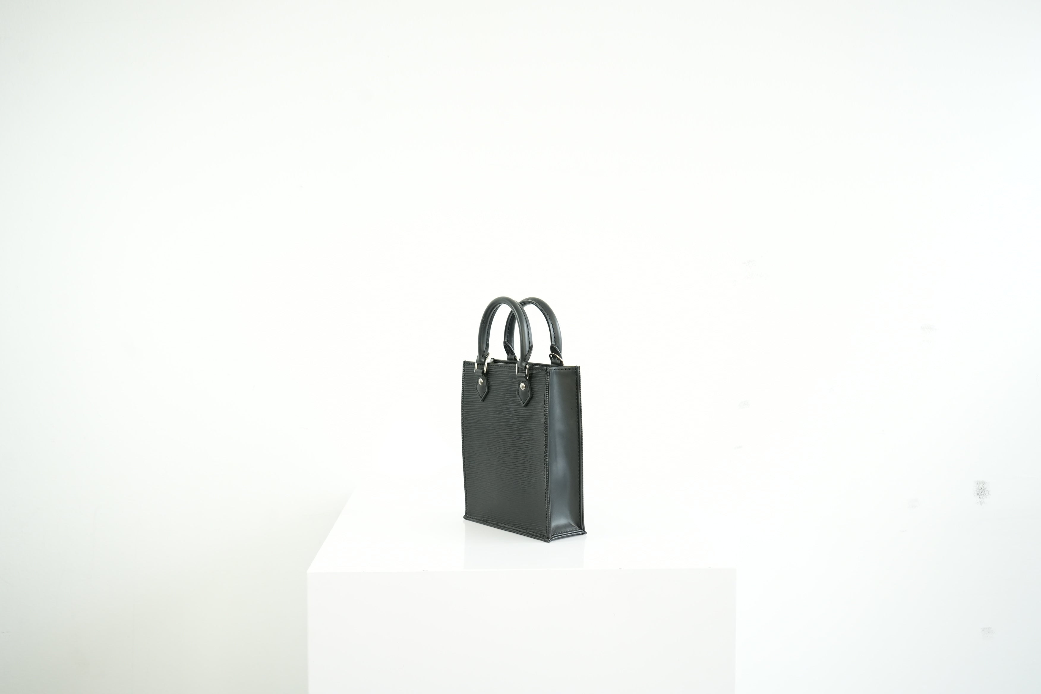 Louis Vuitton Black Sac Epi Leather Bag