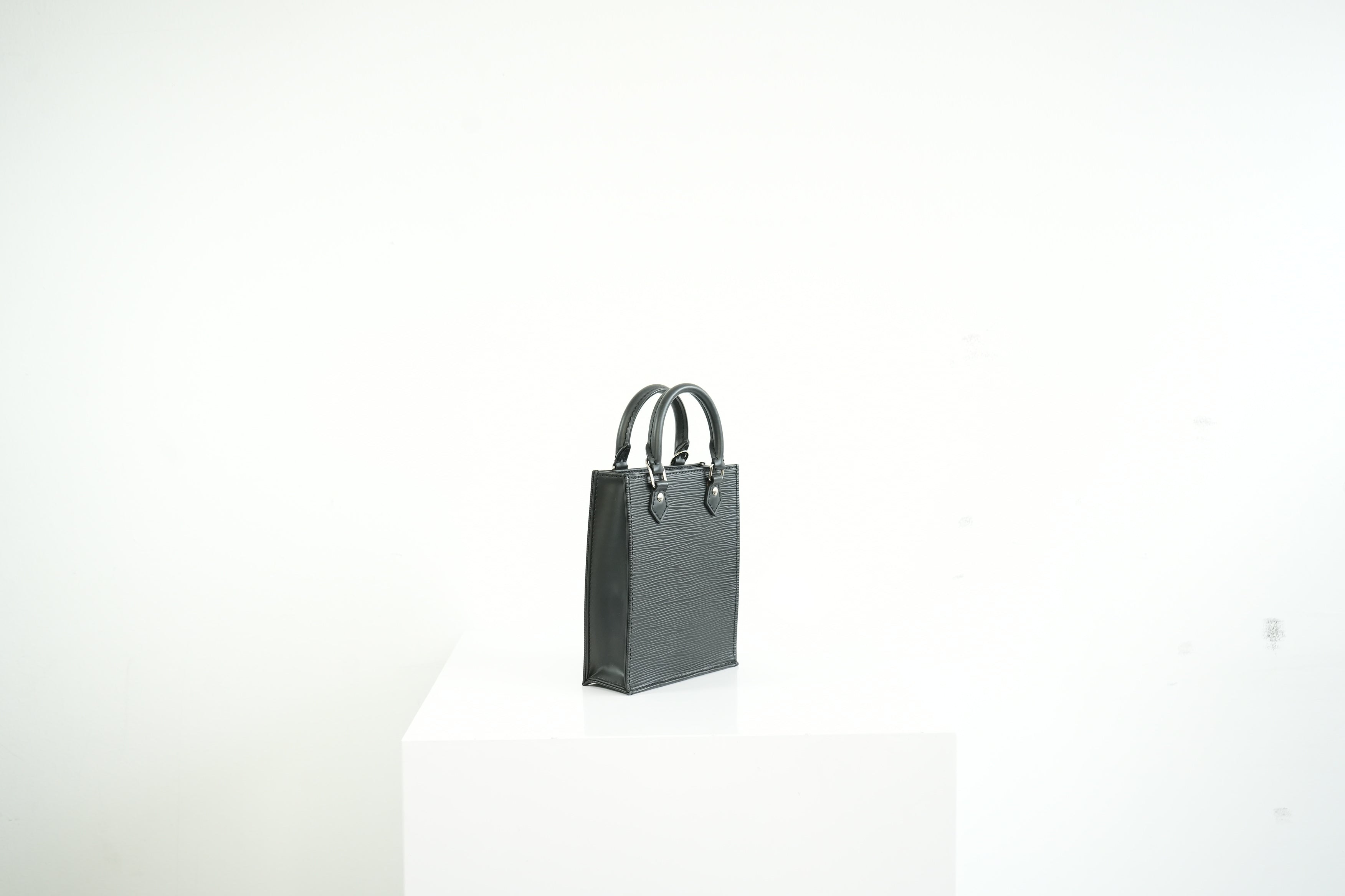 Louis Vuitton Black Sac Epi Leather Bag