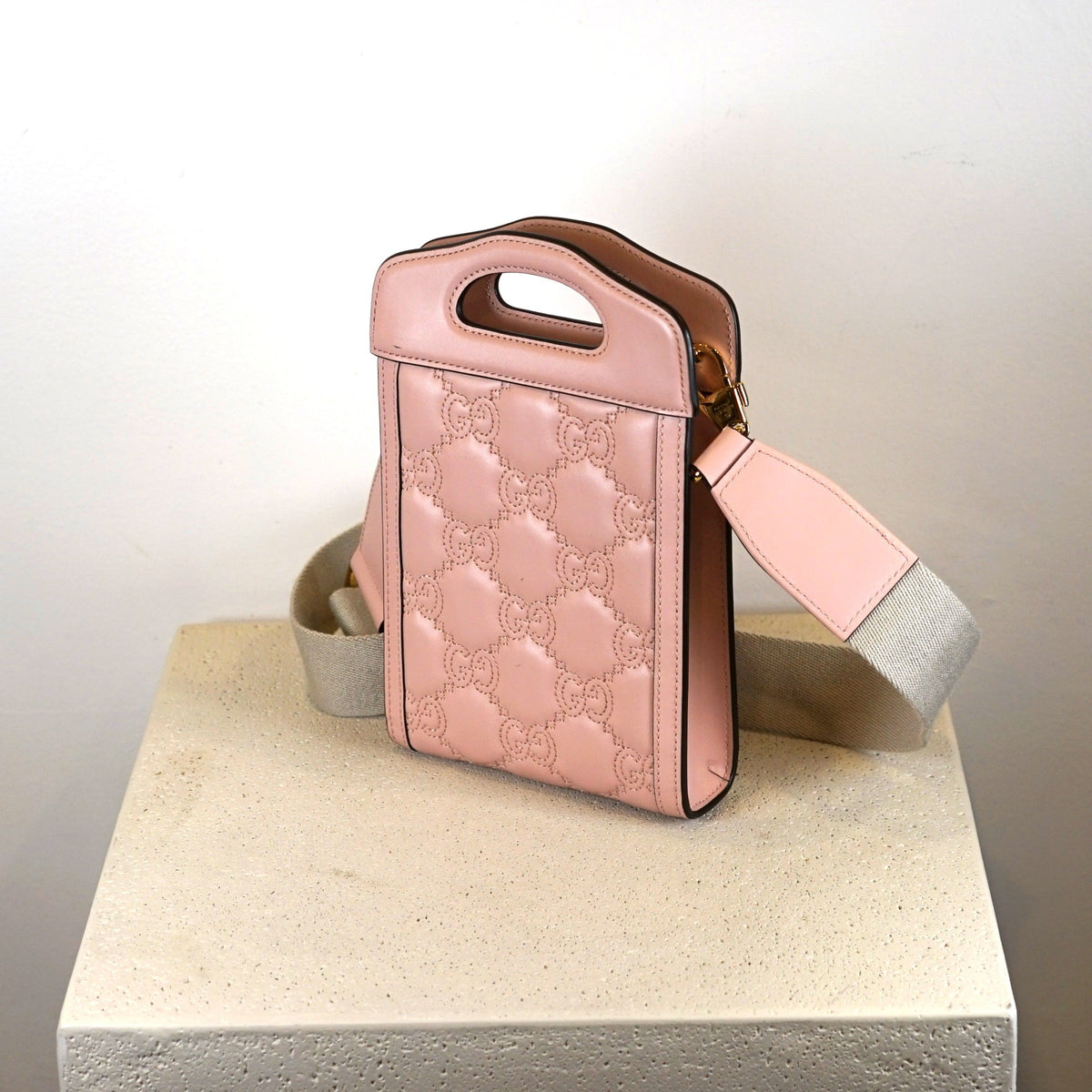 Gucci Calfskin GG Mattalasse Mini Top Slip Handle Crossbody Pink