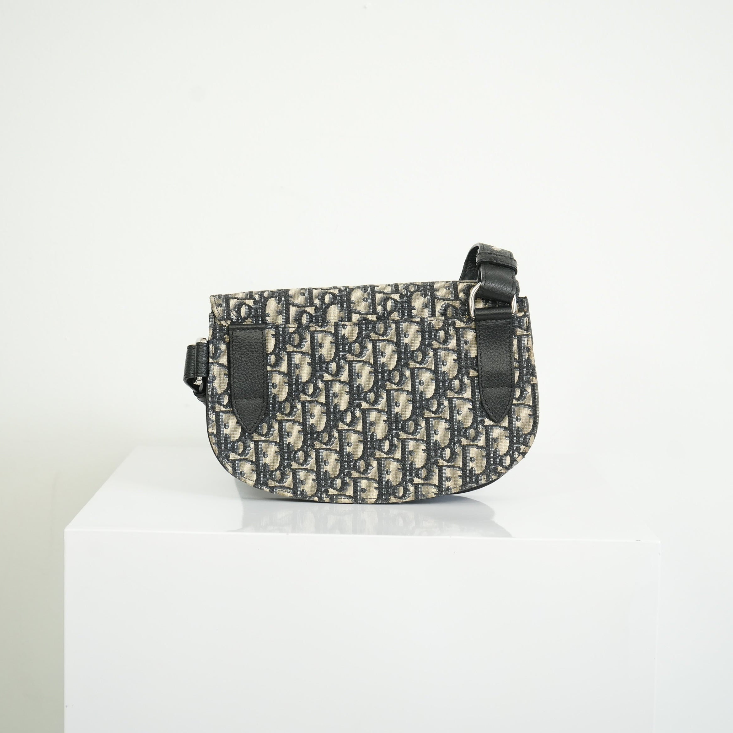 Christian Dior Oblique Saddle Messenger Pouch Bag
