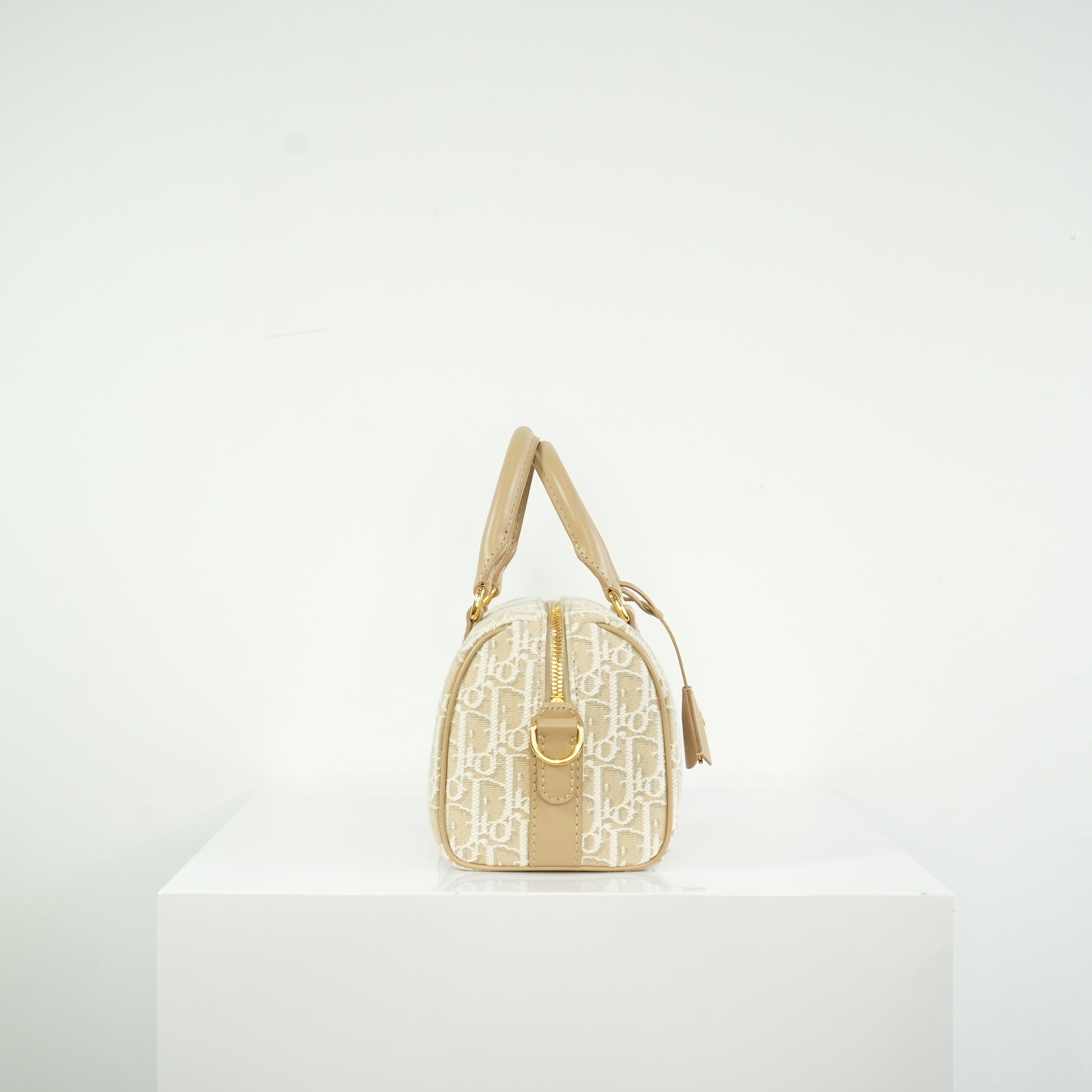Dior Oblique Chambray Groove 17 Bag, Full set (beige color)