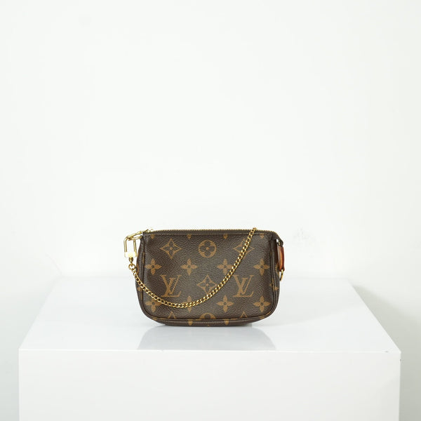 Louis Vuitton Mini Pochette Accessoires Monogram Canvas Gold Hardware Full Set