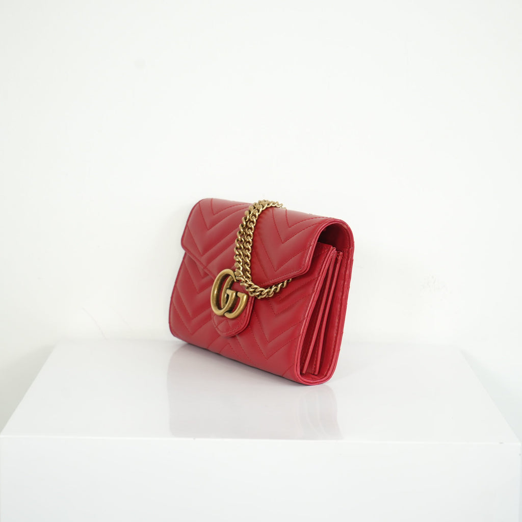 Gucci Marmont Matelasse WOC red