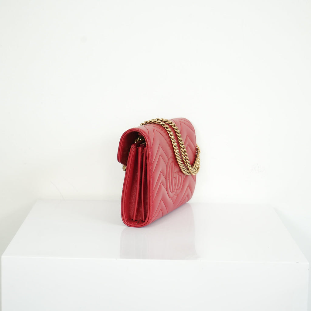 Gucci Marmont Matelasse WOC red
