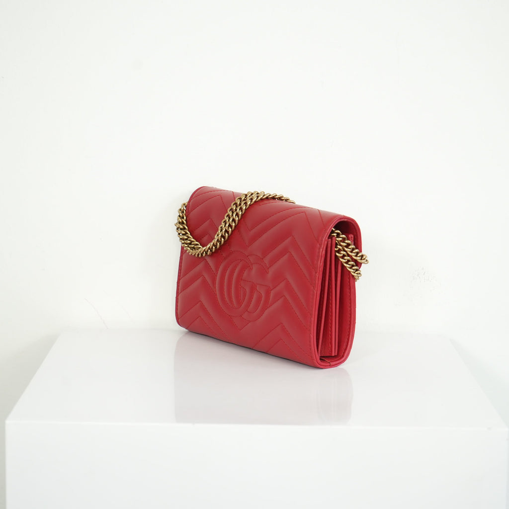 Gucci Marmont Matelasse WOC red