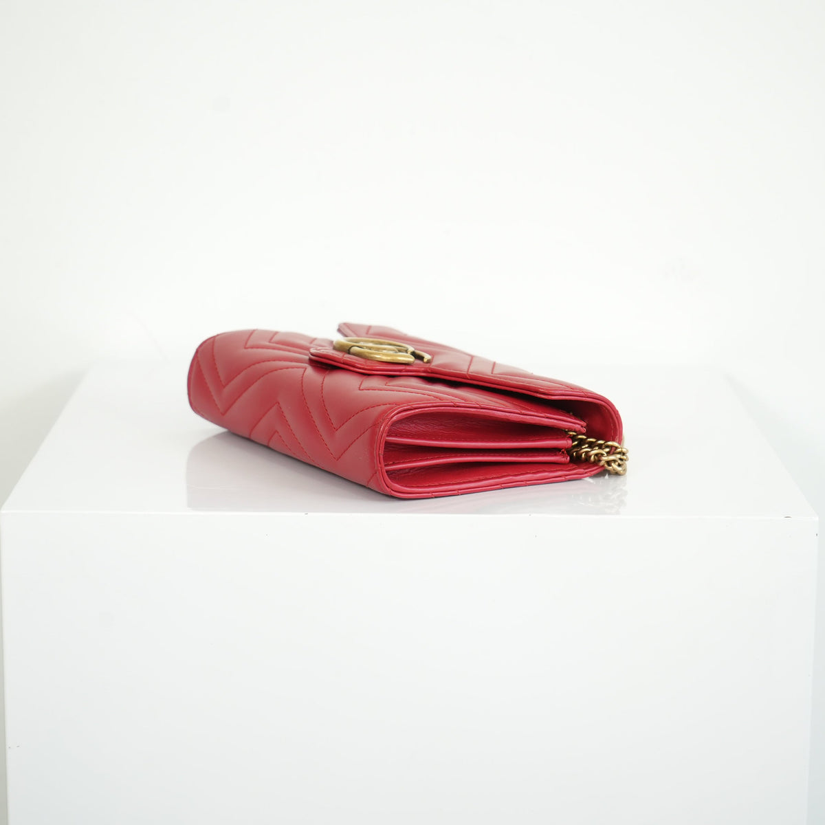 Gucci Marmont Matelasse WOC red