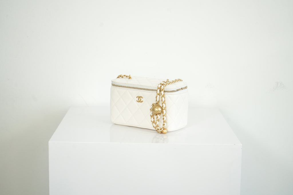 Chanel White Quilted Lambskin Leather Vanity with Dust Bag