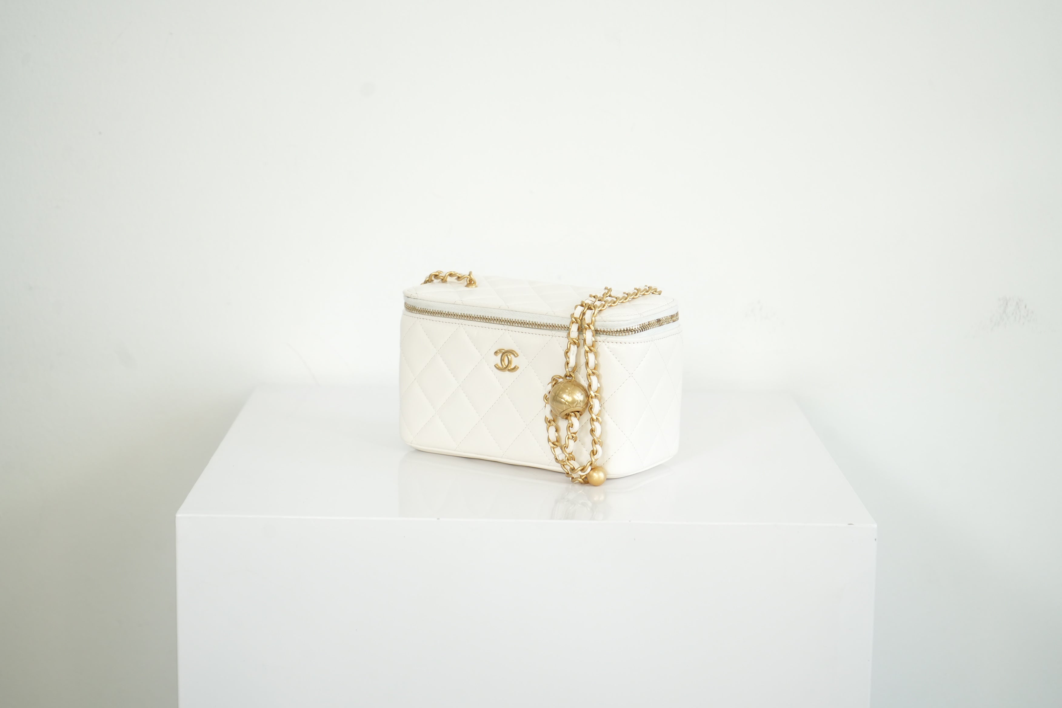 Chanel White Quilted Lambskin Leather Vanity with Dust Bag