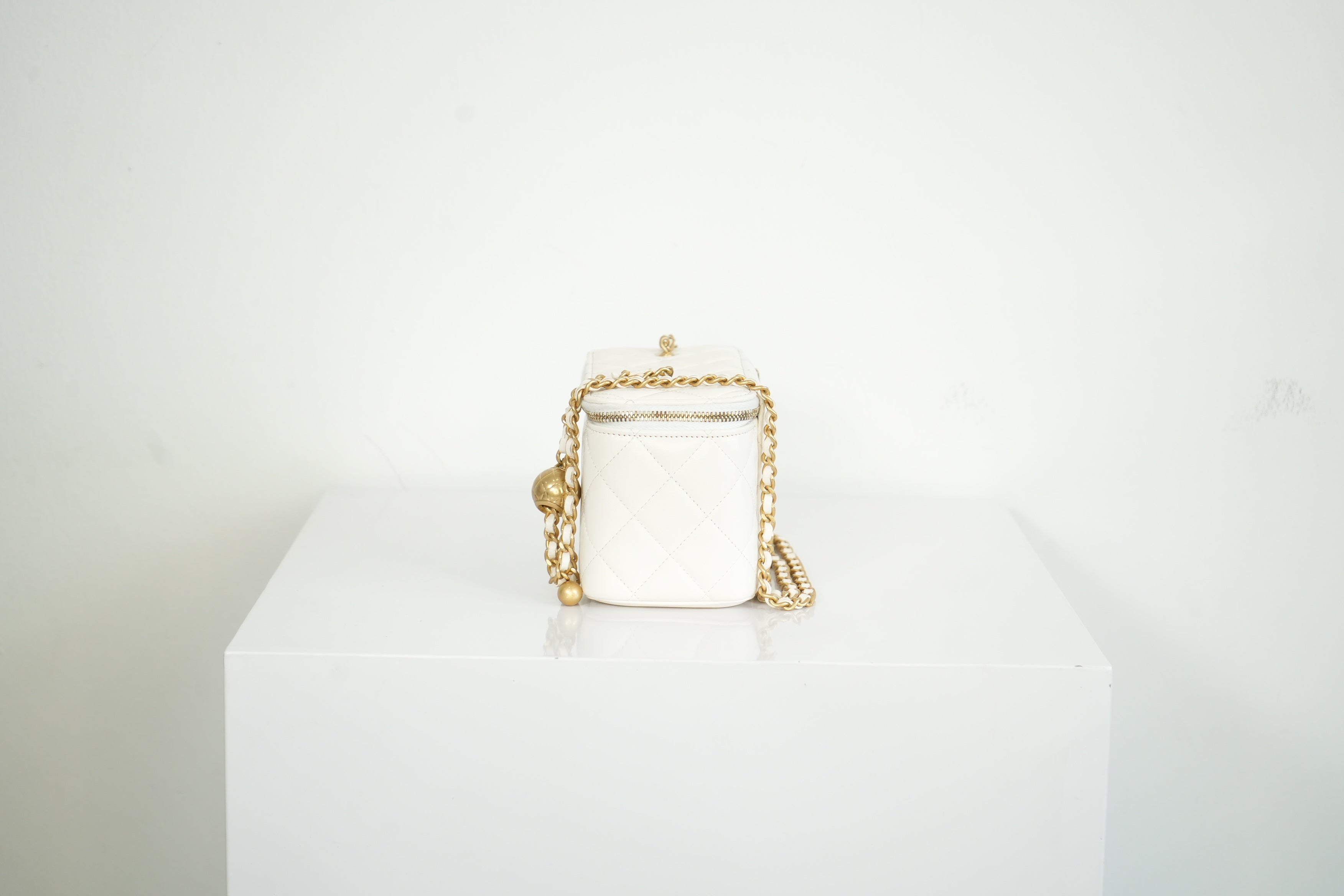 Chanel White Quilted Lambskin Leather Vanity with Dust Bag