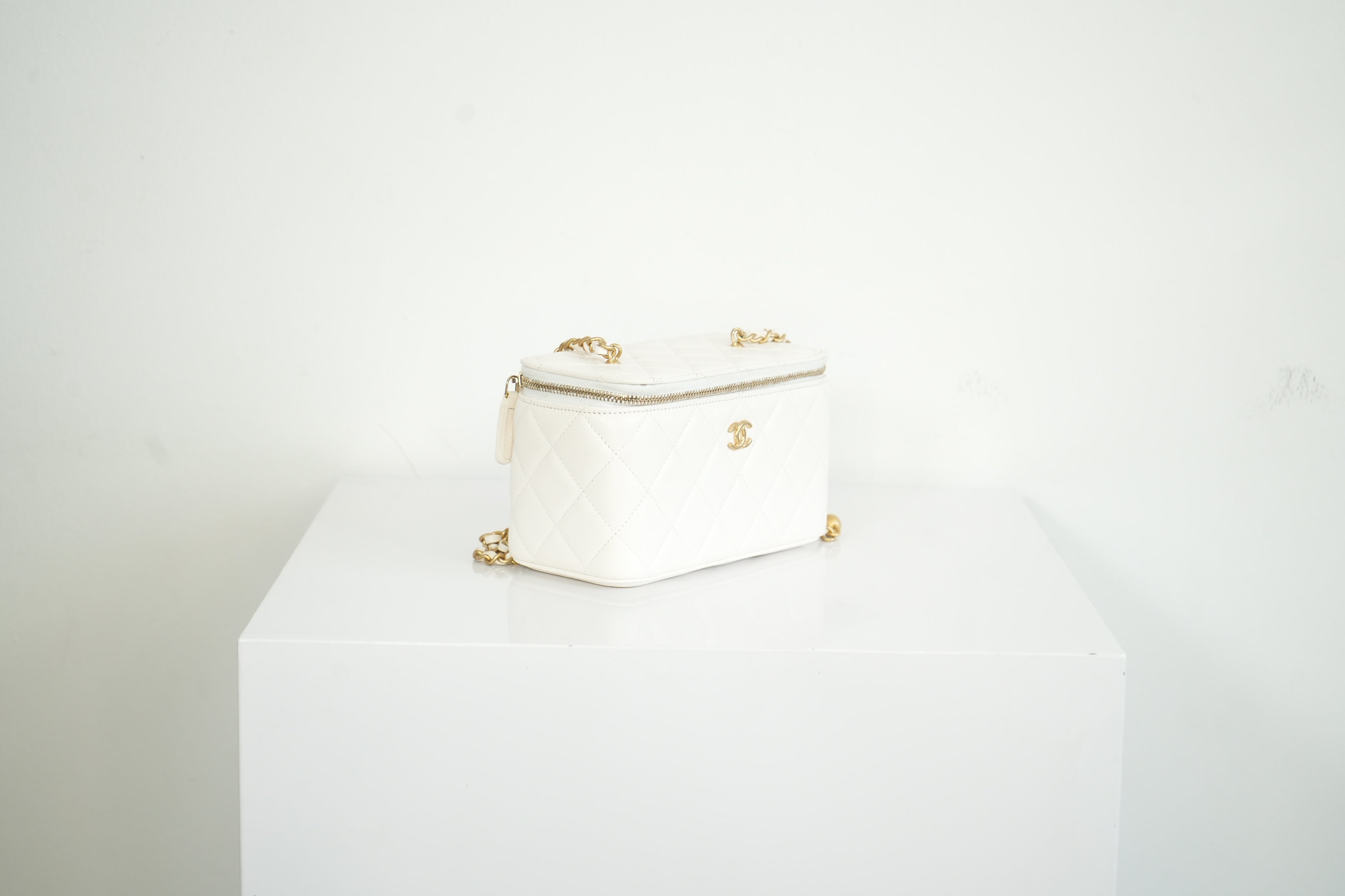 Chanel White Quilted Lambskin Leather Vanity with Dust Bag