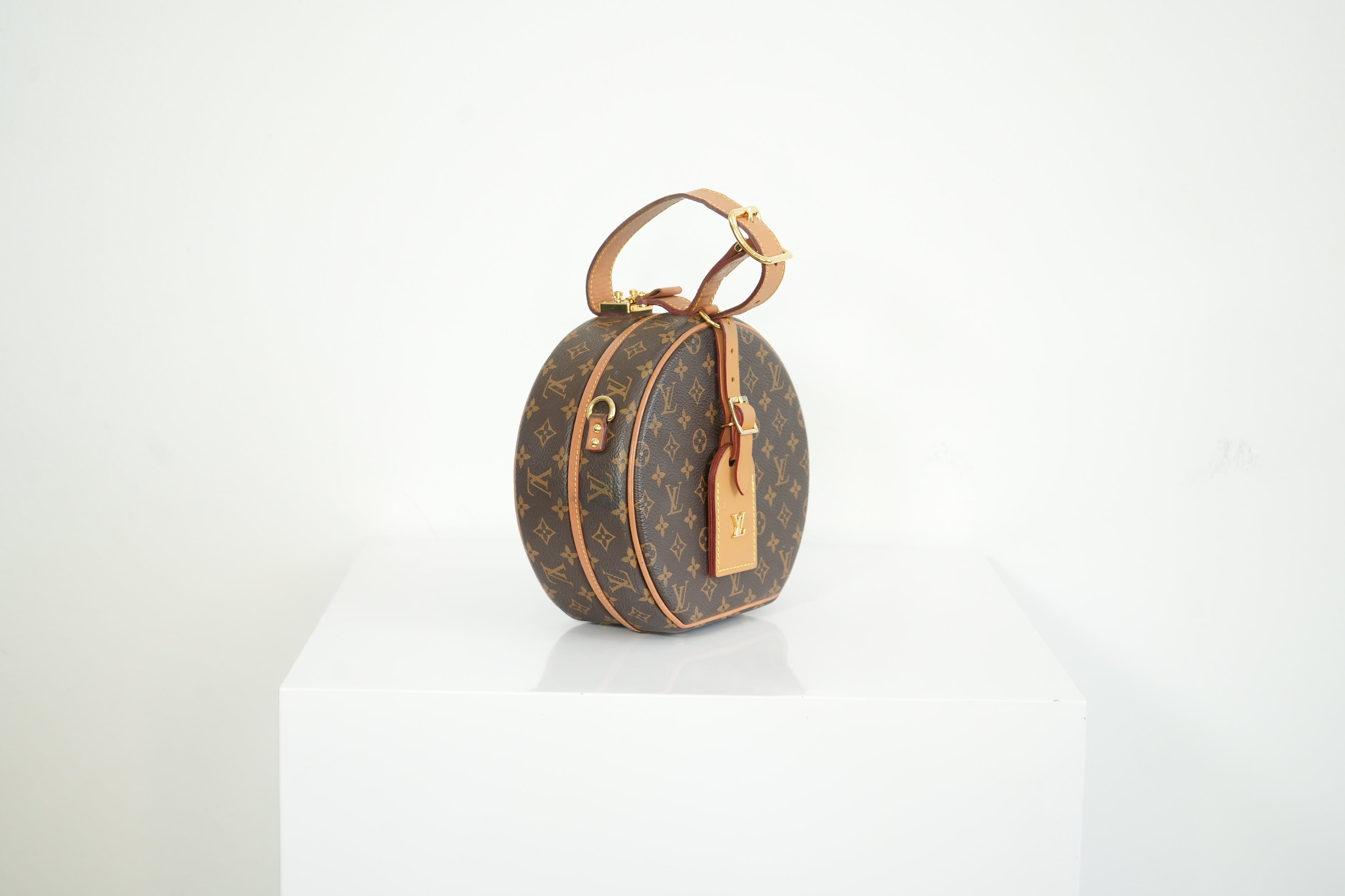 Louis Vuitton Petite Boite Chapeau