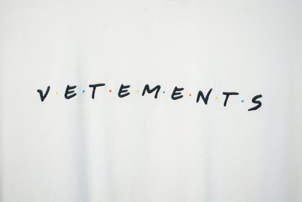 Vetements Garderobe Collection Vetements Friends Logo Tee Shirt White