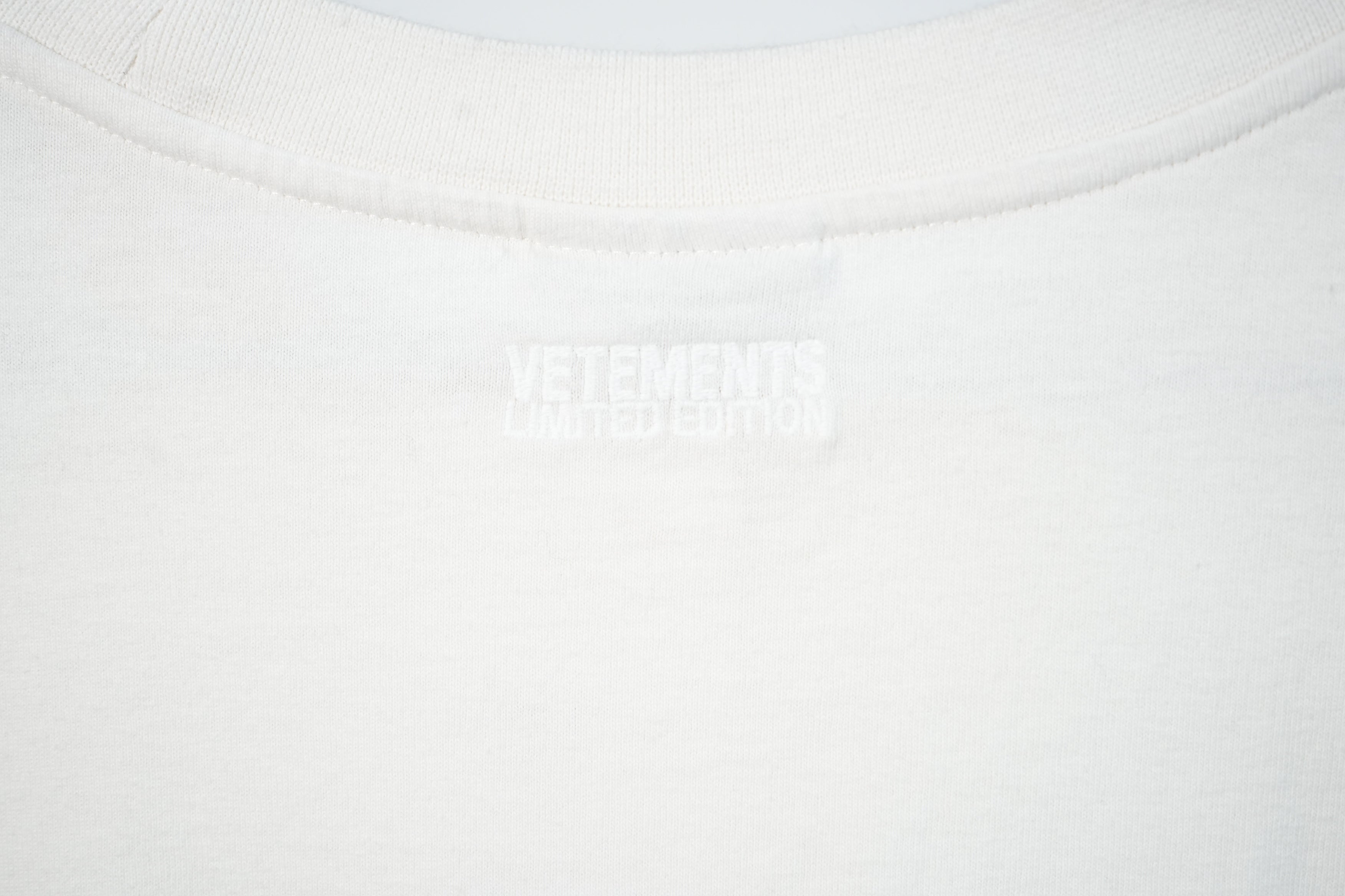 Vetements Garderobe Collection Vetements Friends Logo Tee Shirt White
