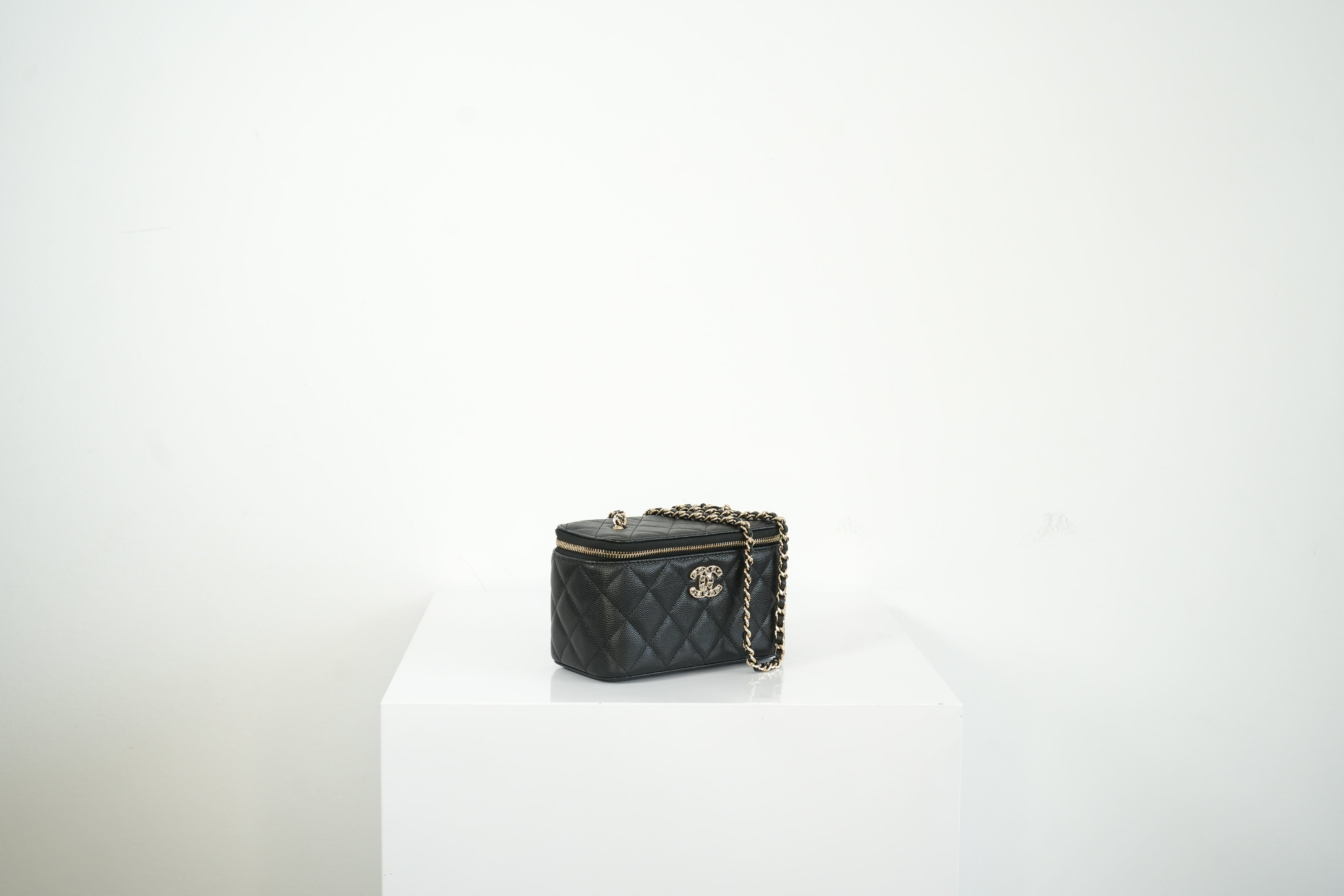 Chanel Black Caviar Vanity (Jewel CC Logo) Full Set