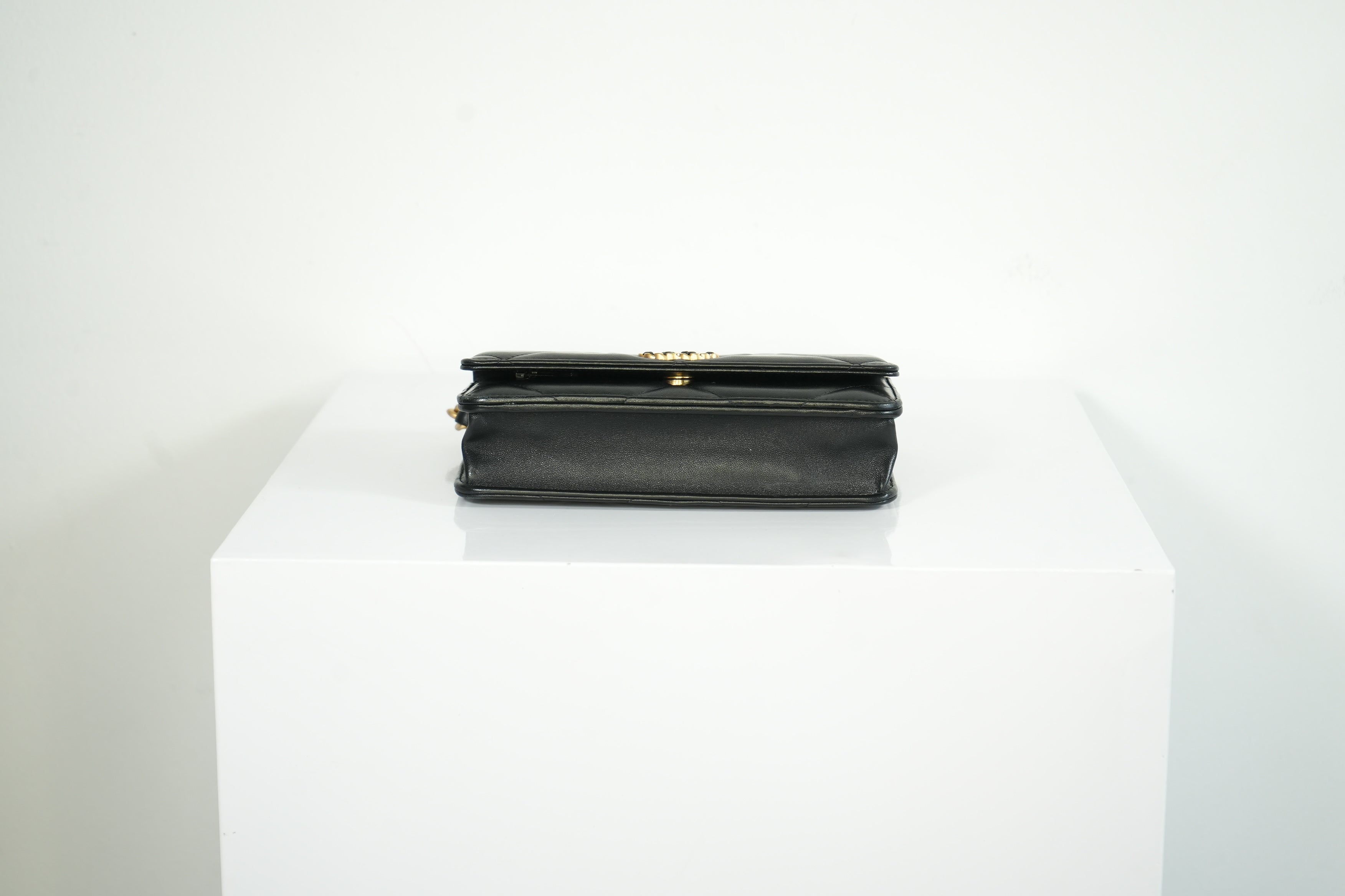 Chanel 19 Black Quilted Lambskin Wallet On Chain