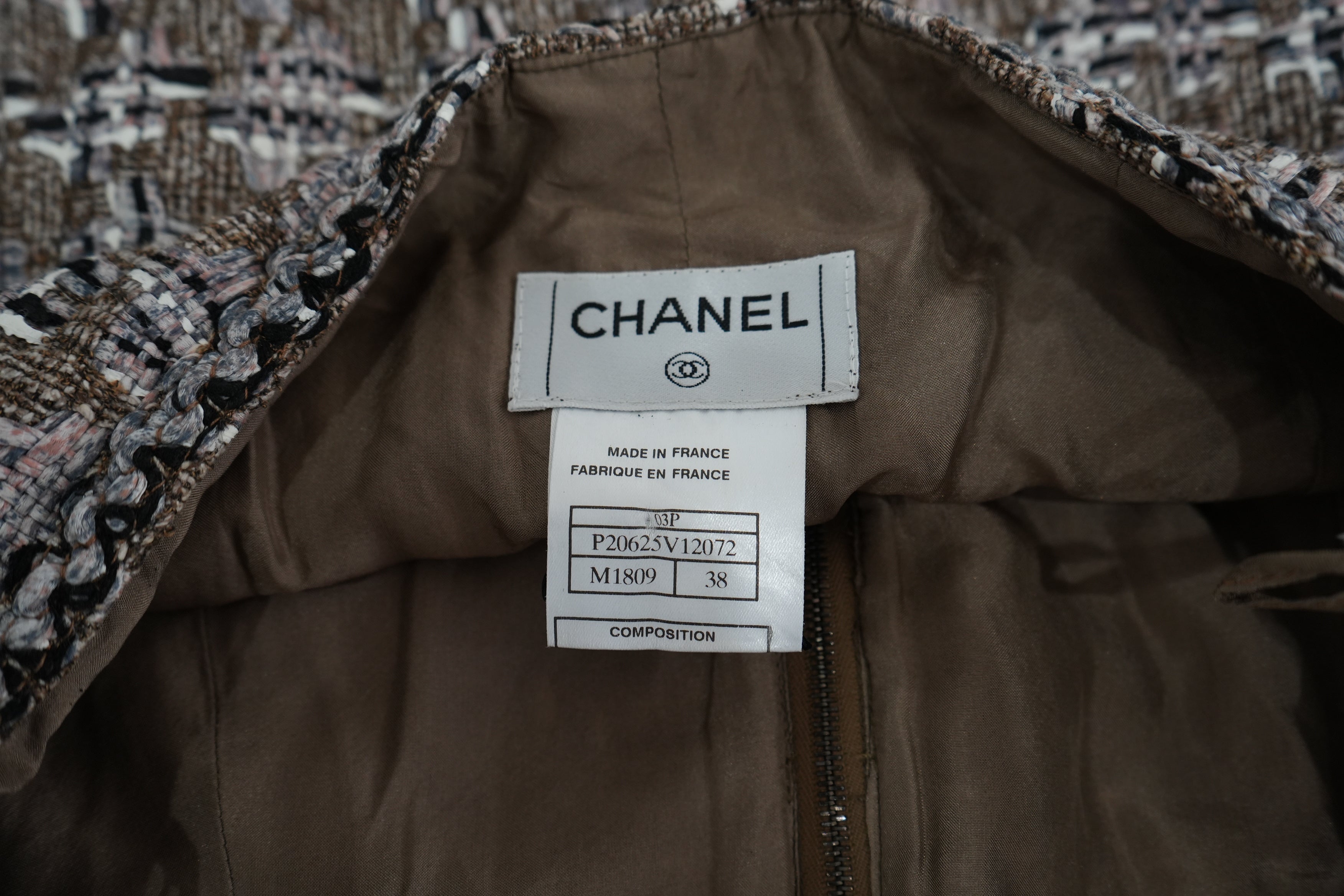 Vintage Chanel Fantasy Tweed A-Line Skirt Beige Cream Size 38