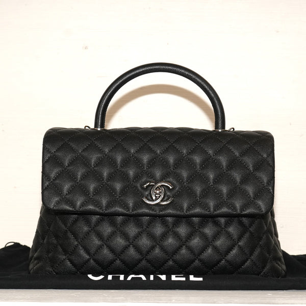 SF EXCLUSIVE: Chanel Coco Handle bag