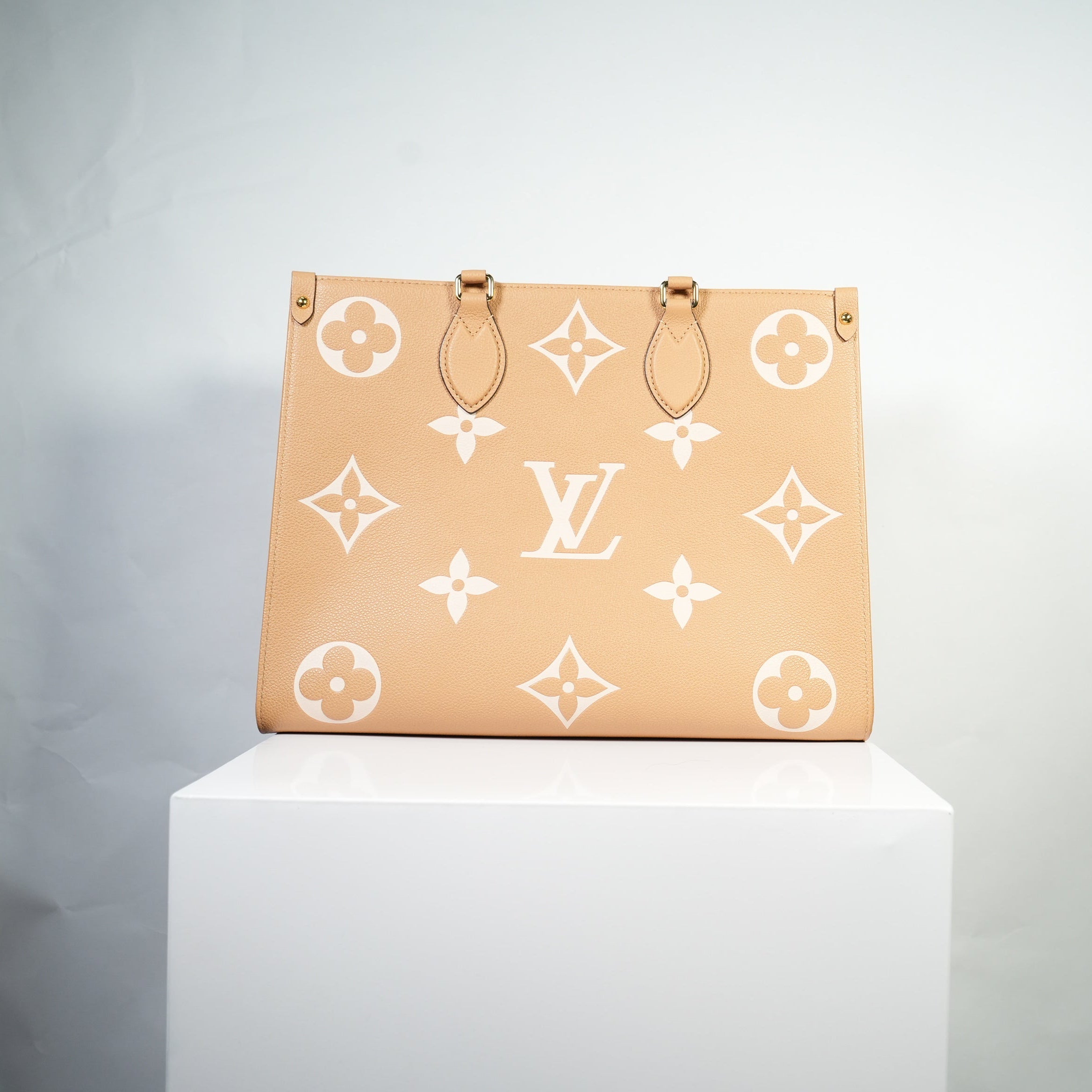 Louis Vuitton OnTheGo Empreinte Monogram Beige/Arizona Creme MM