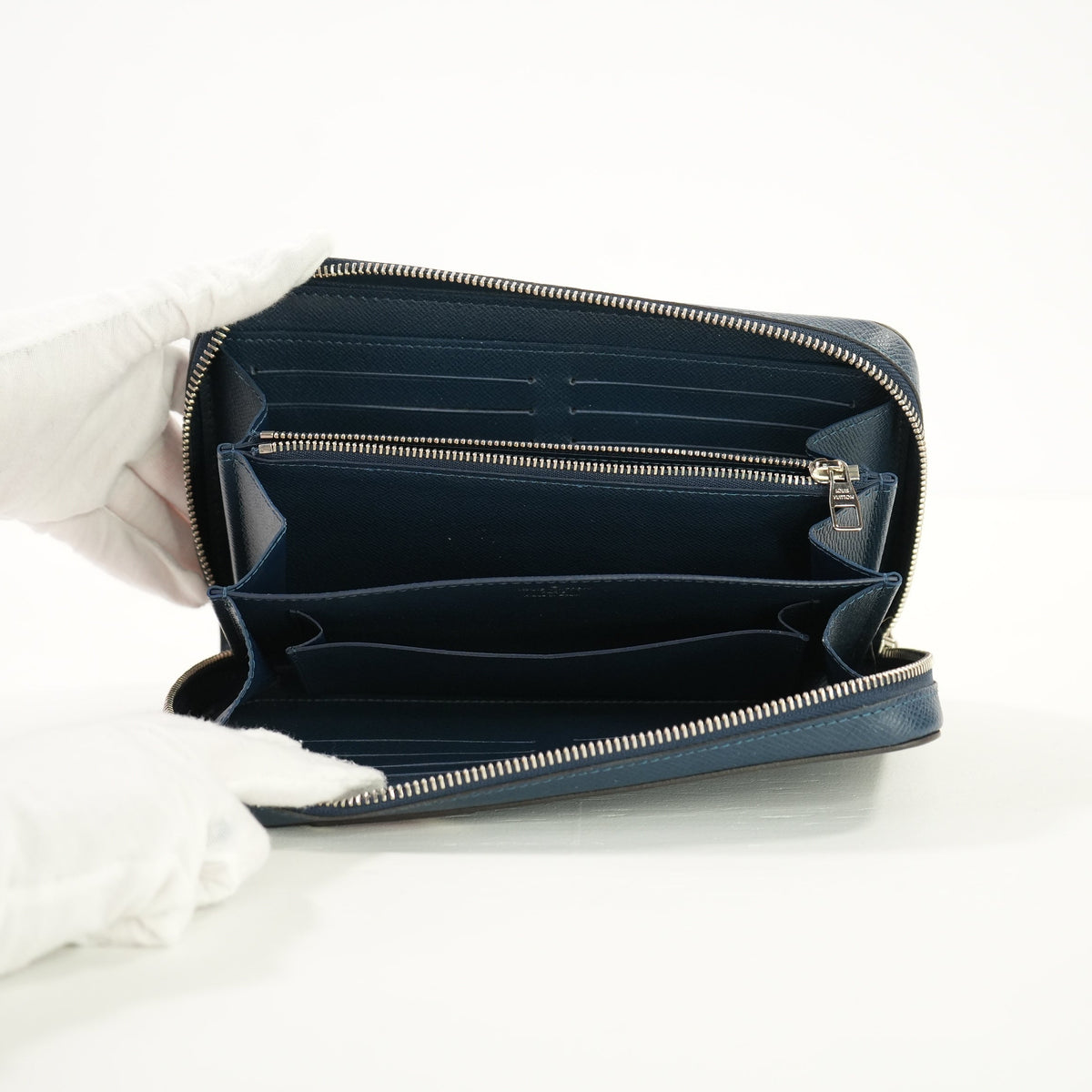 Louis Vuitton Taiga Zippy XL Wallet in Marine Blue with red & white stripe( Full Set)